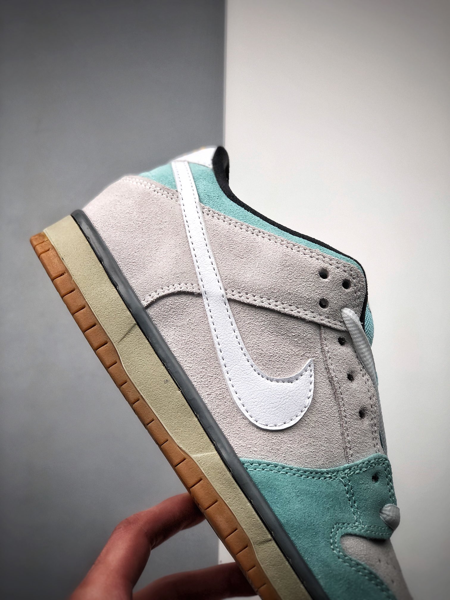 280  Plus Skate Shop x Nike SB Dunk Low “Gulf of Mexico” 304292-410