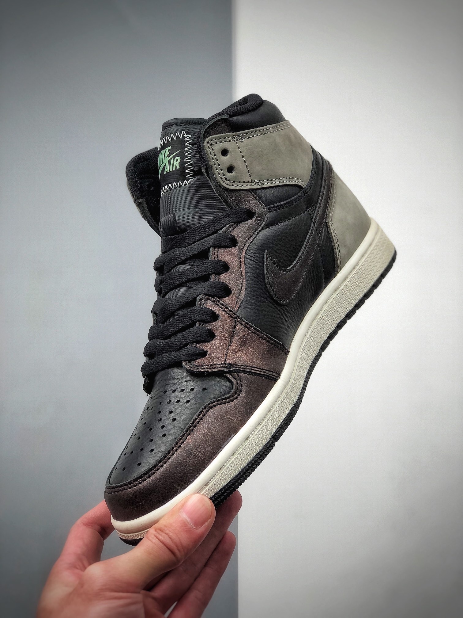 400 Air Jordan 1 Retro High OG “Shadow”黑魂 乔1高帮文化篮球鞋 555088-033