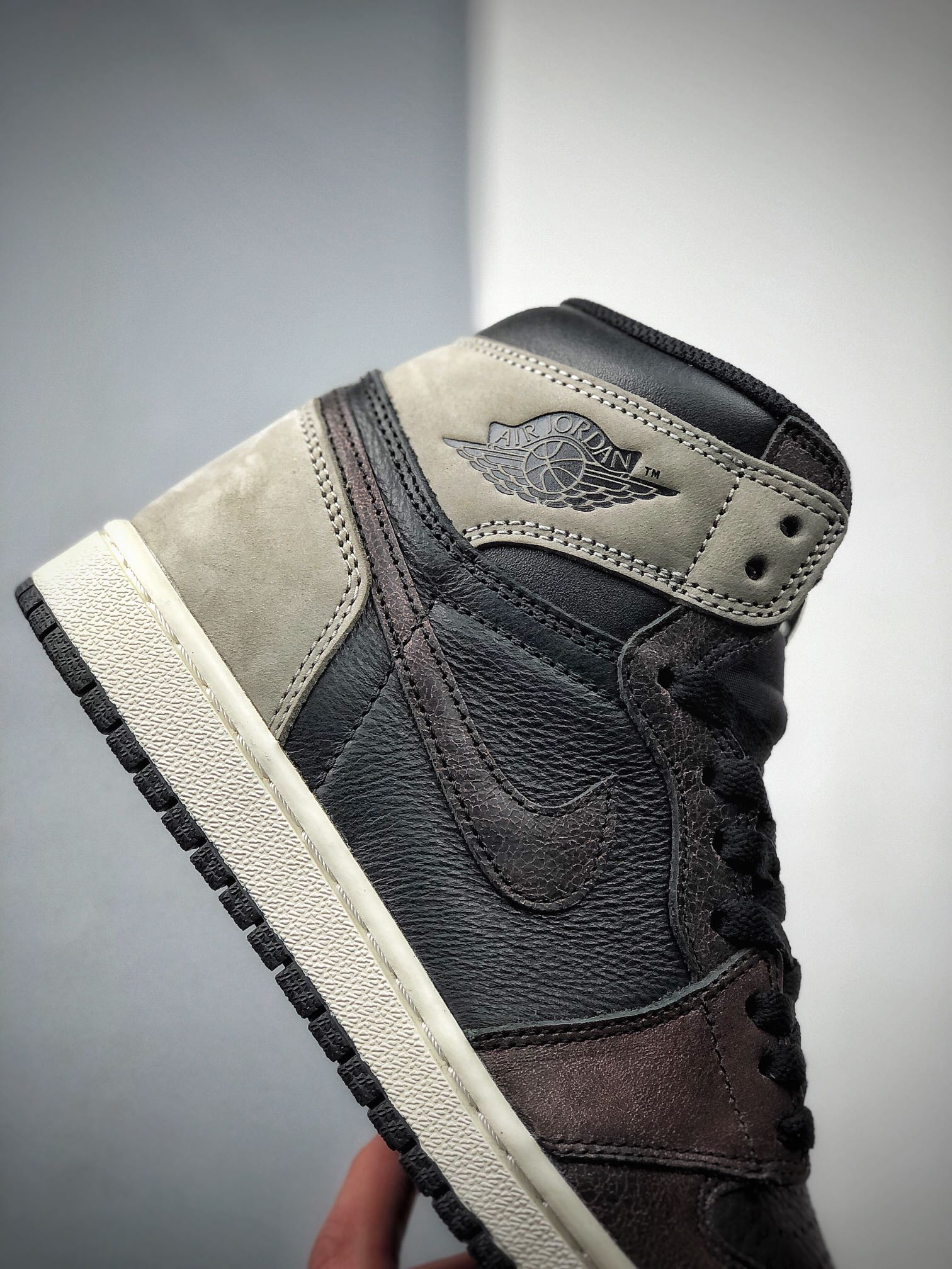 400 Air Jordan 1 Retro High OG “Shadow”黑魂 乔1高帮文化篮球鞋 555088-033
