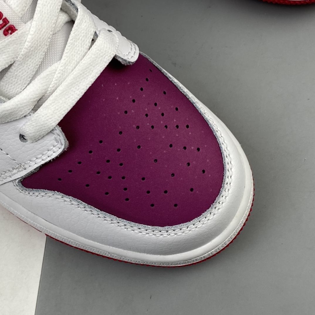 240 Air Jordan 1 Low AJ1低帮时尚休闲板鞋 554723-161