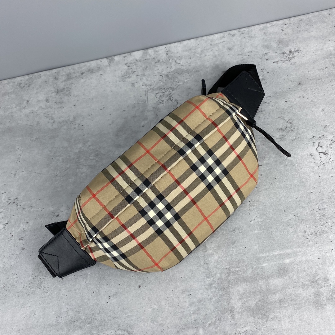 Burberry Classic Check Crossbody Belt Bag, Adjustable Strap, 31 x 16 x 7.5 cm 3 i1616738729 8149 2