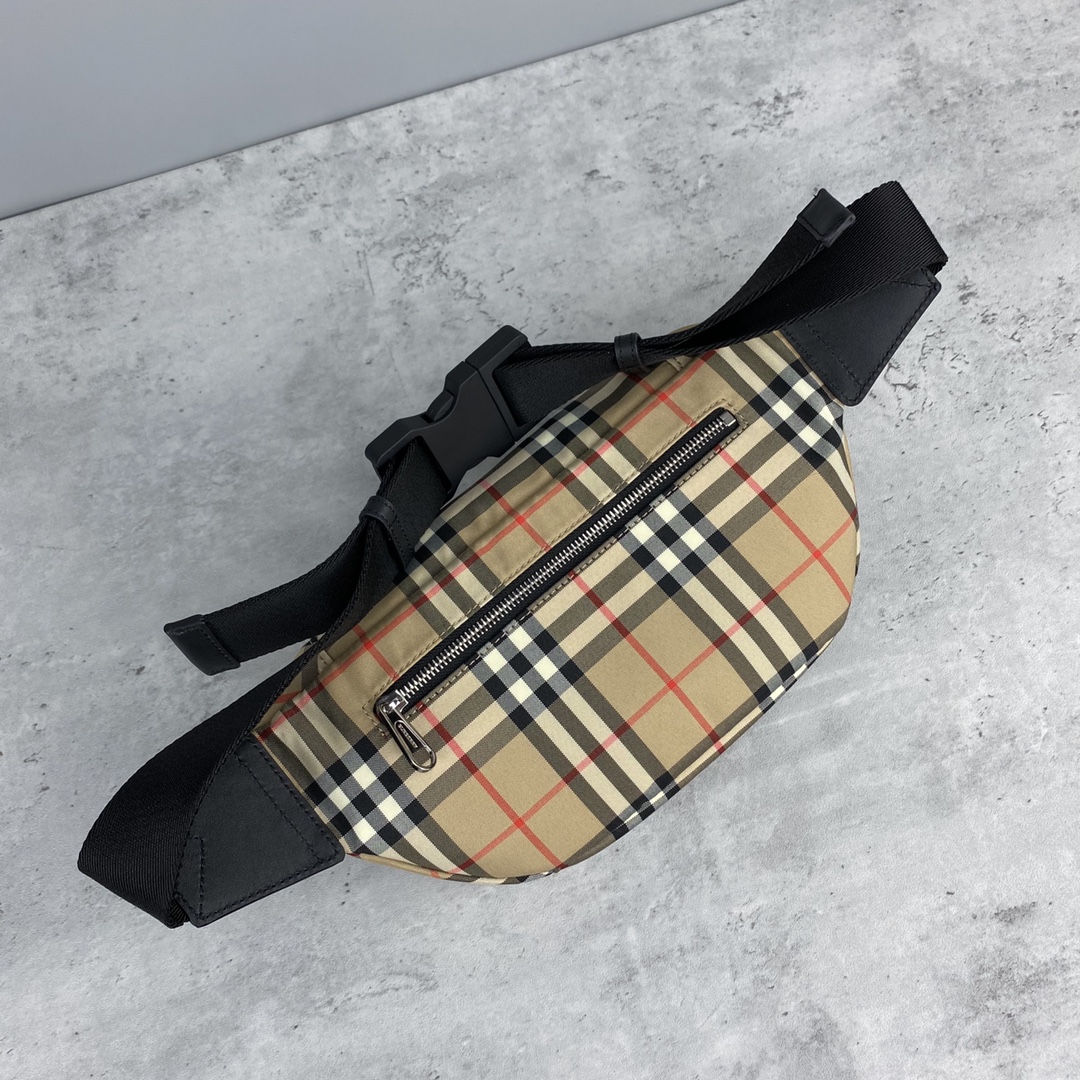Burberry Classic Check Crossbody Belt Bag, Adjustable Strap, 31 x 16 x 7.5 cm 4 i1616738729 8234 3