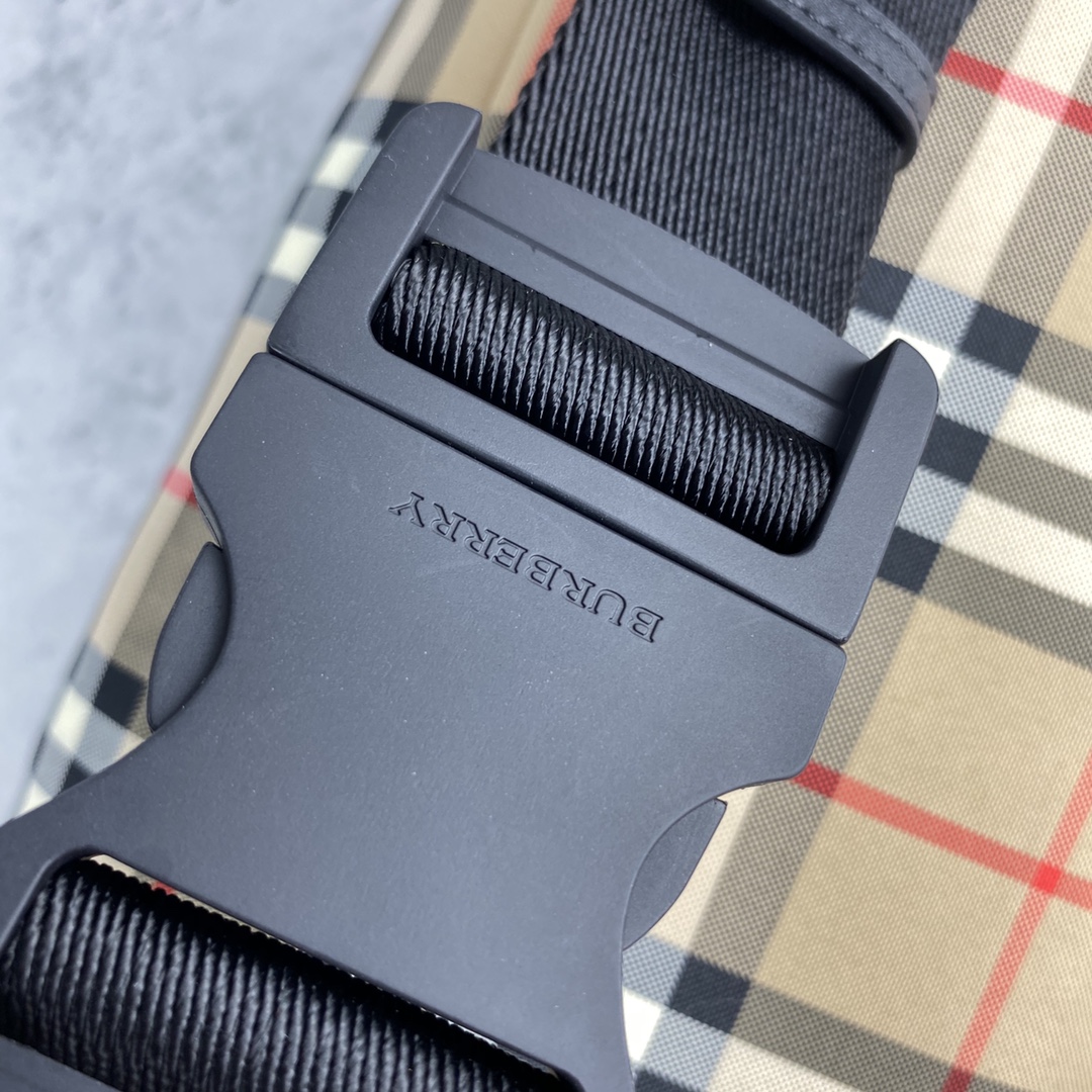 Burberry Classic Check Crossbody Belt Bag, Adjustable Strap, 31 x 16 x 7.5 cm 5 i1616738729 8615 4