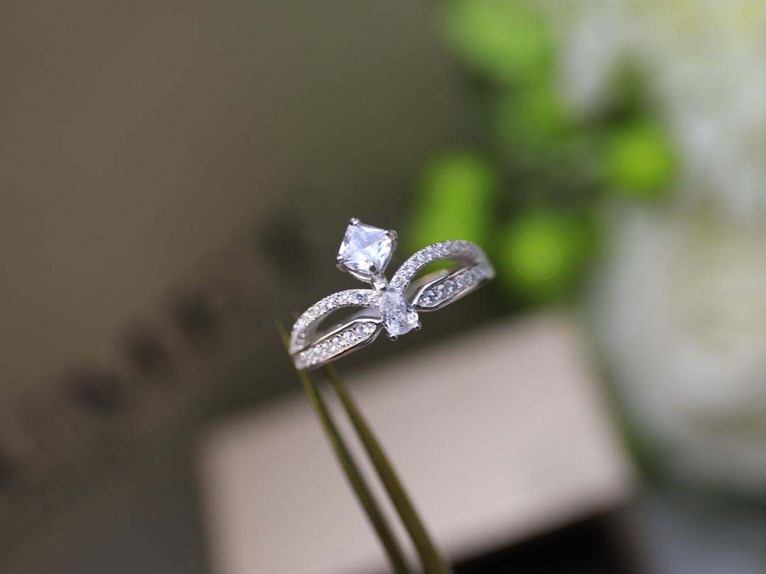 NO:102653,CHAUMET Paris Crown Ring Crown Design for Love Crown, Extremely exquisite S925 sterling silver material. With original logo 6#7#8#, Shangmei, chaumet, ring, pure silver19860909CHAUMET 尚美巴黎为爱冠冕戒指皇冠造型设计 精美至极 S925纯银材质.带原版logo 6#7#8#,尚美,chaumet,ring,pure silver,Jewelry