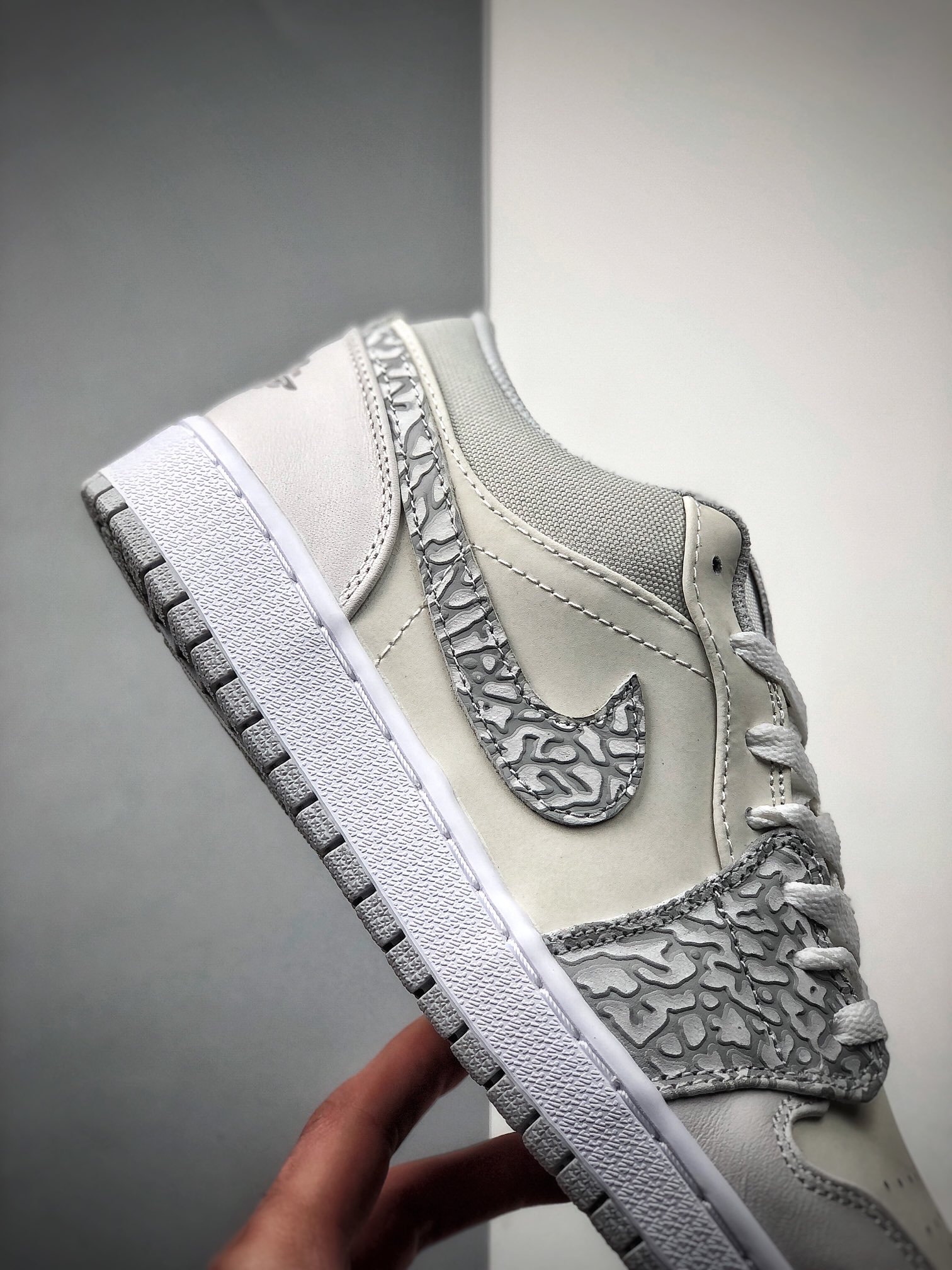 200  Air Jordan 1 Low PRM ”Elephant Print” 低帮 白灰爆裂纹 DH4269-100
