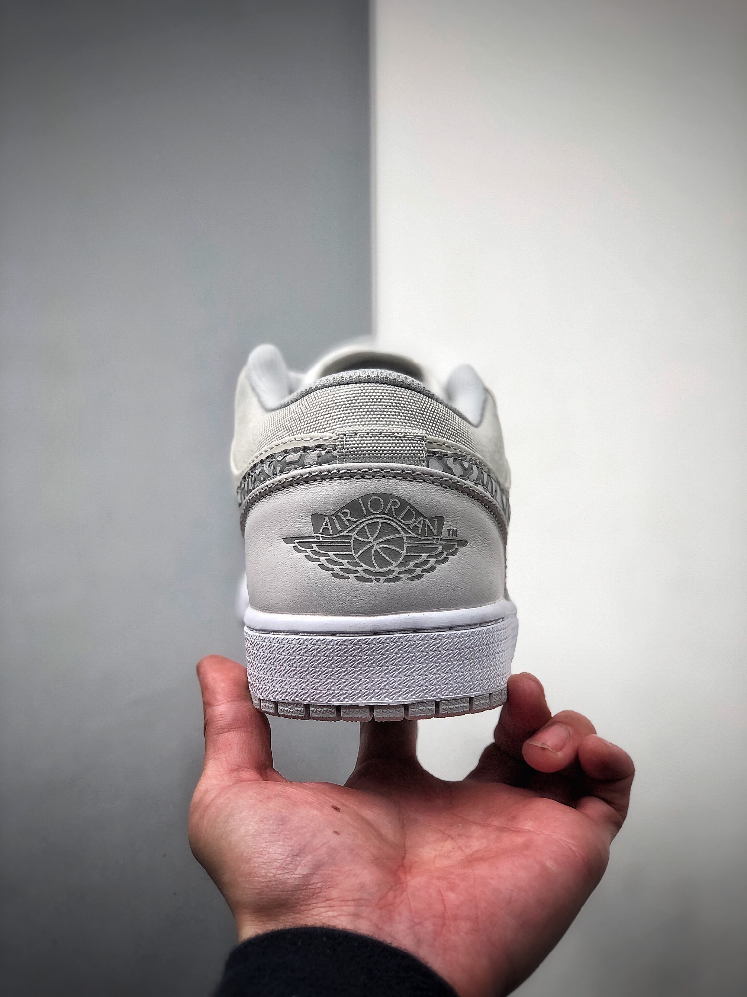 200  Air Jordan 1 Low PRM ”Elephant Print” 低帮 白灰爆裂纹 DH4269-100