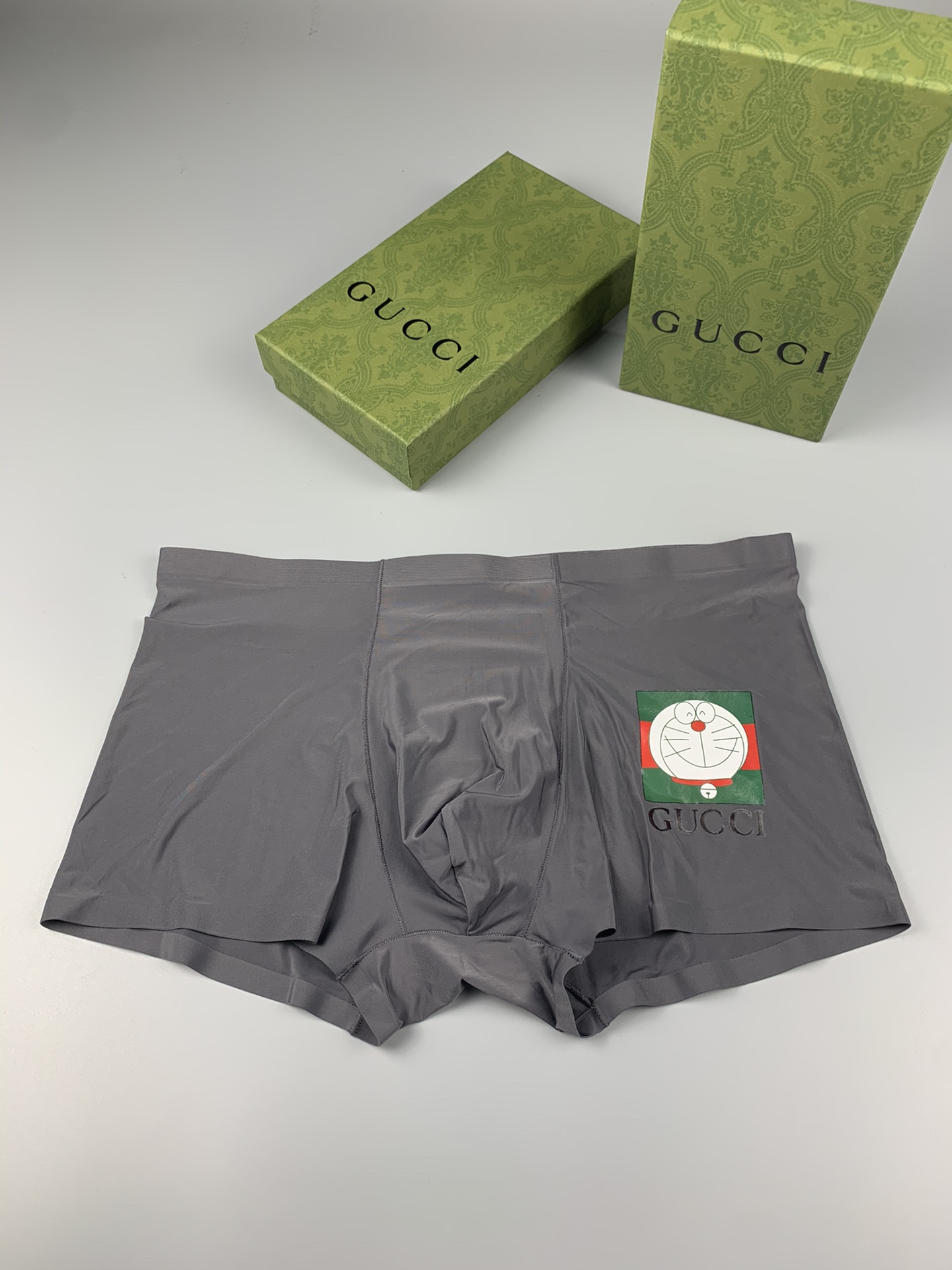 GUCCi联名款时尚新品！轻薄透设计