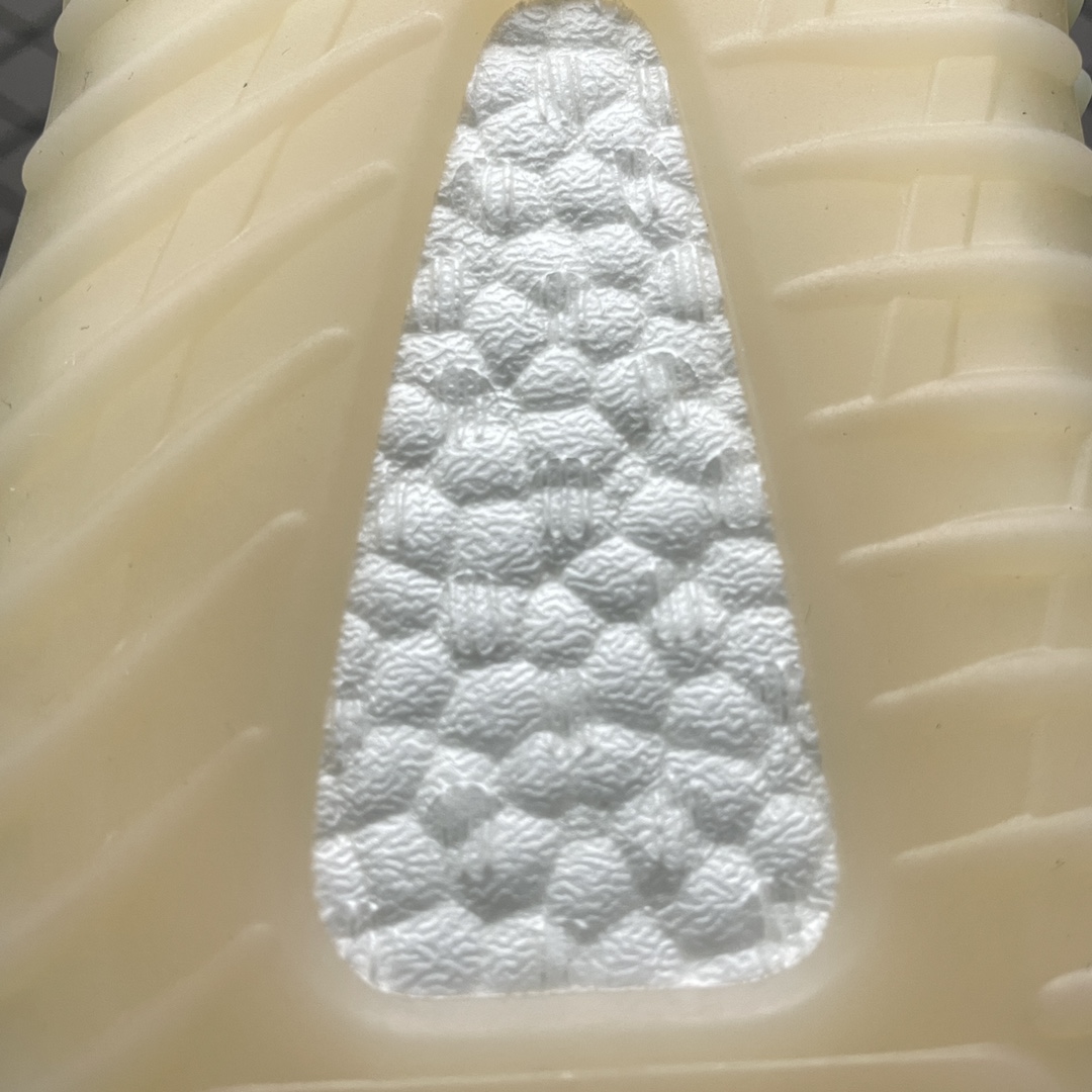 220  AD 阿迪Yeezy 350V2  ” Lunmark ” 芝麻 须白天使 FU9161
