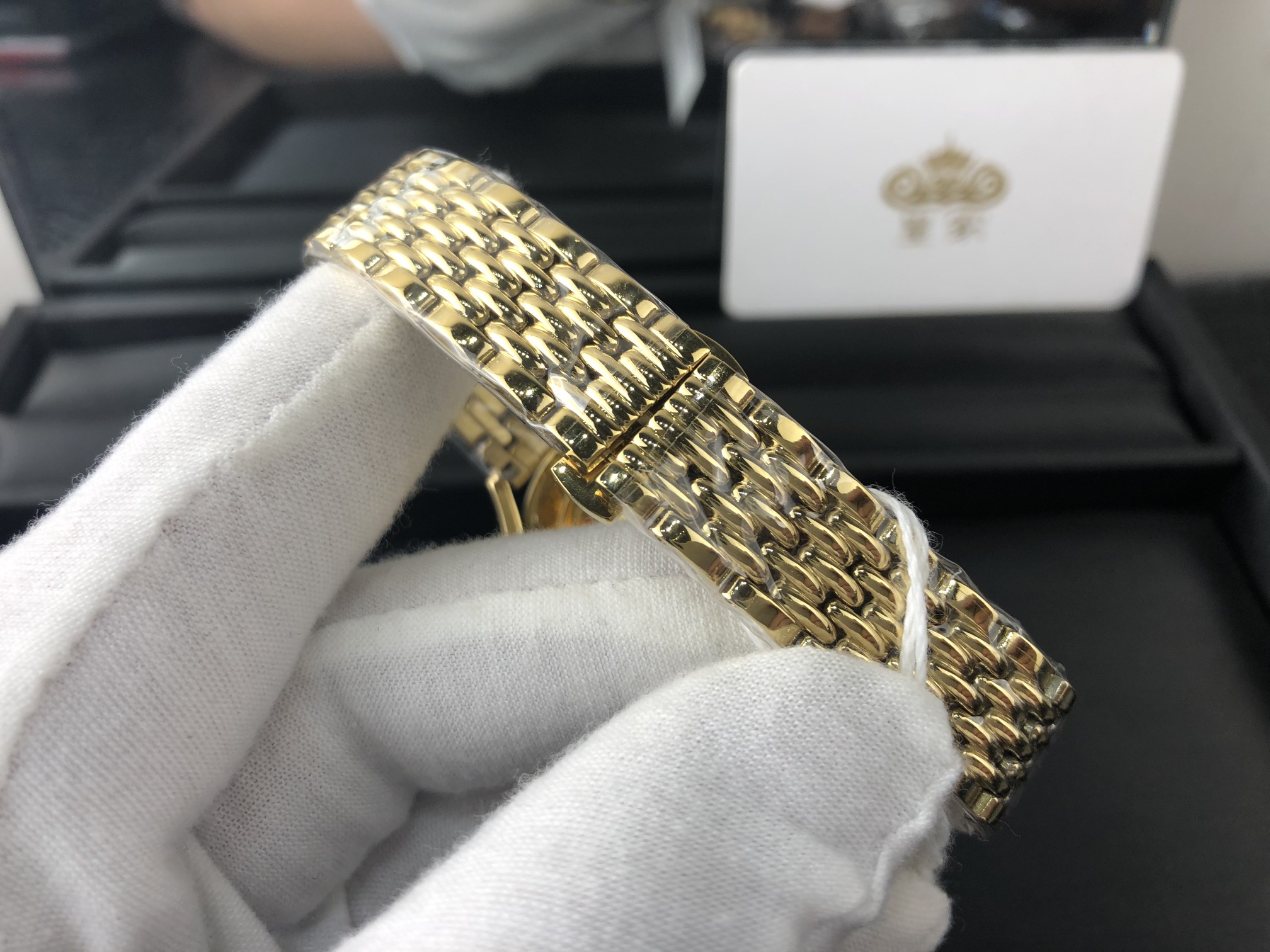 Unknown 皇家 施华洛世奇金色女表