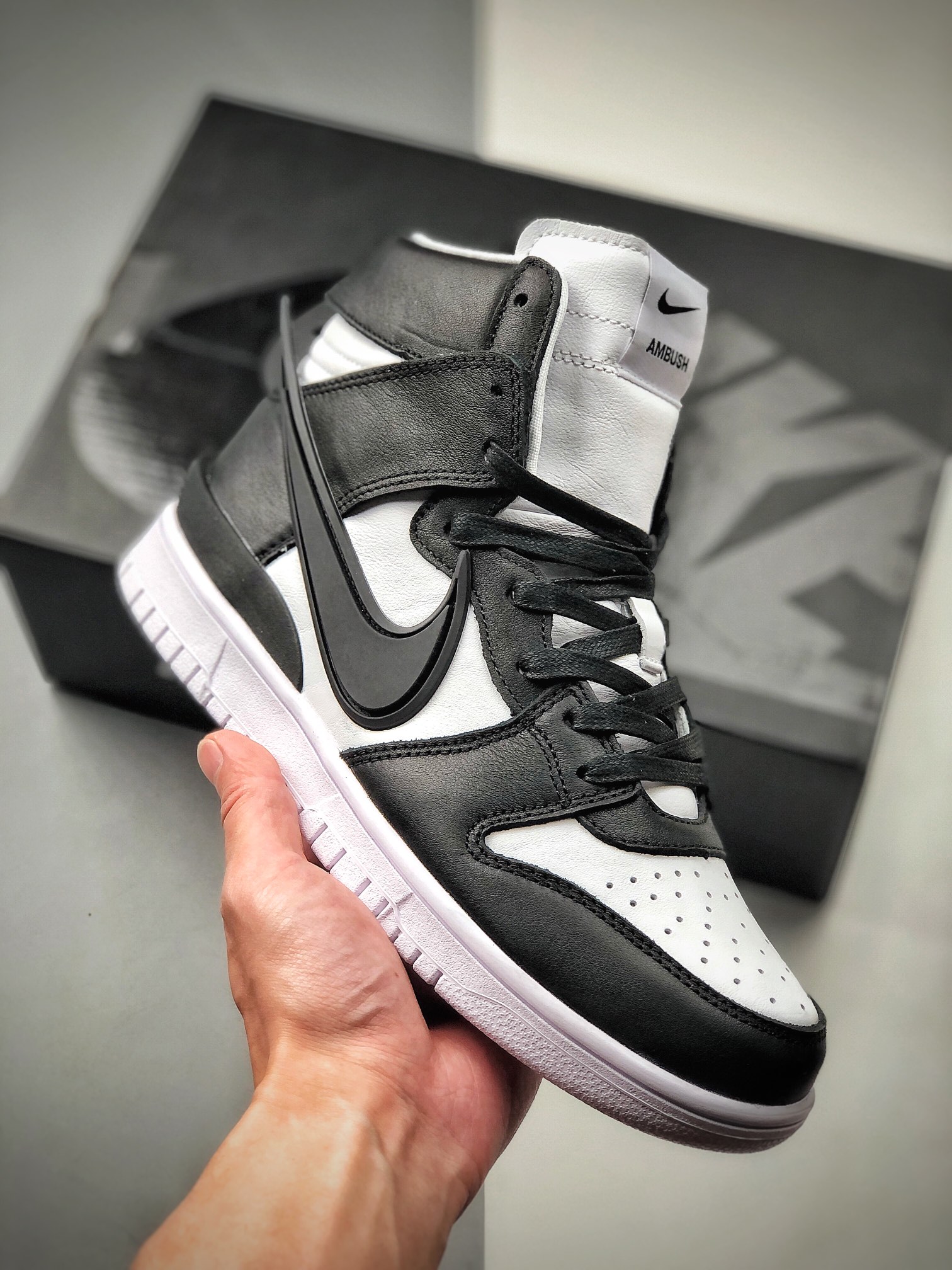 400  AMBUSH xNike SB Dunk High”Black White”扣篮系列高帮休闲运动滑板板鞋 CU7544-001