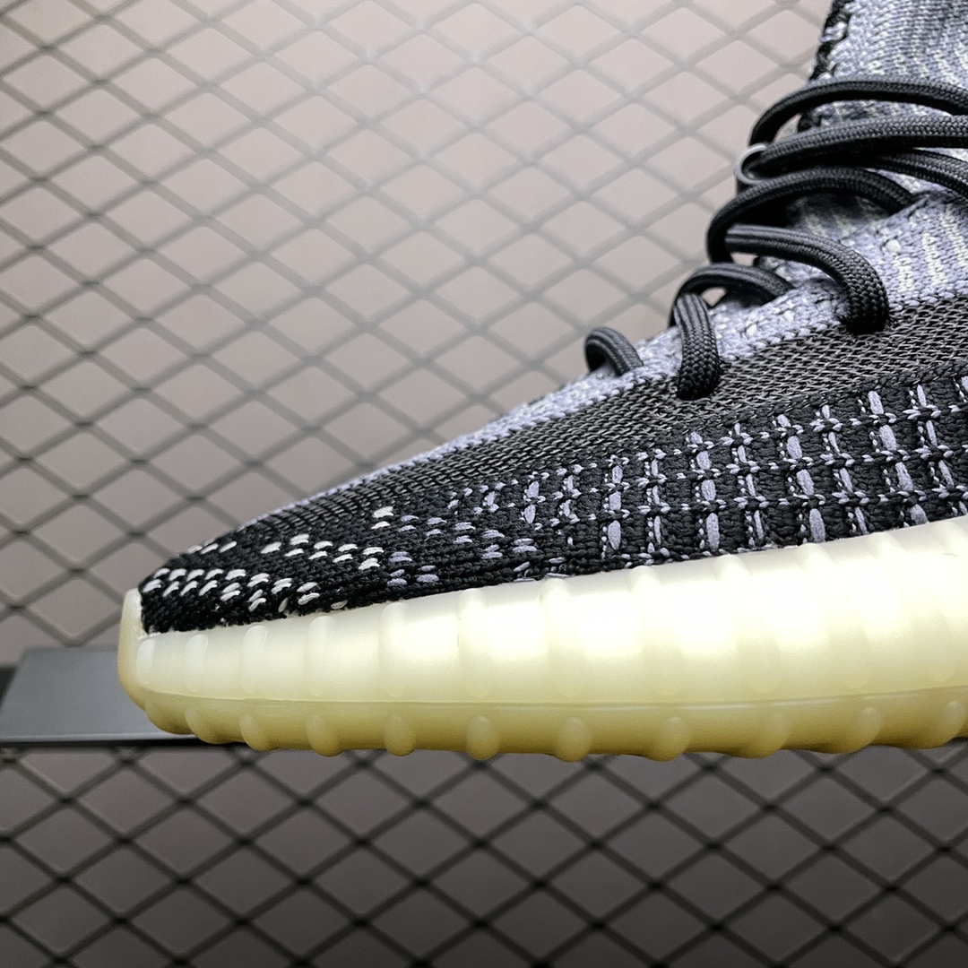 220  AD 阿迪Yeezy 350V2  ” Carbon ” 黑芝麻 FZ5000 侃爷椰子350