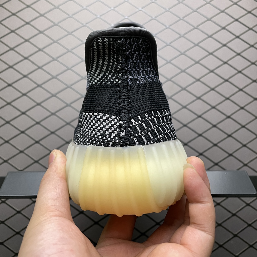 220  AD 阿迪Yeezy 350V2  ” Carbon ” 黑芝麻 FZ5000 侃爷椰子350