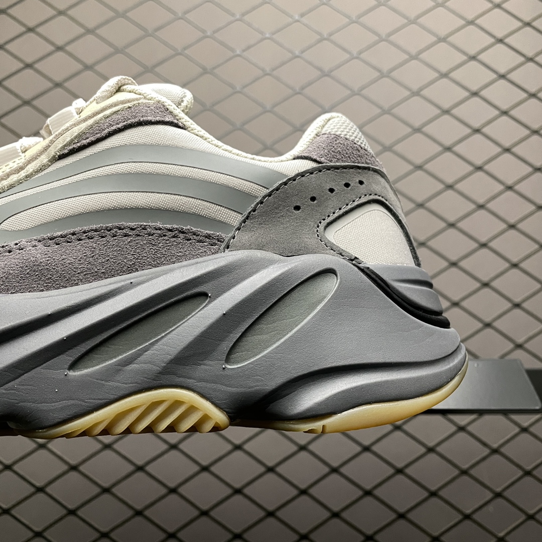 450 纯原版本 AD 阿迪 YEEZY 椰子 700V2 ”Tephra” 火山灰 FU7914 3M反光复古老爹鞋