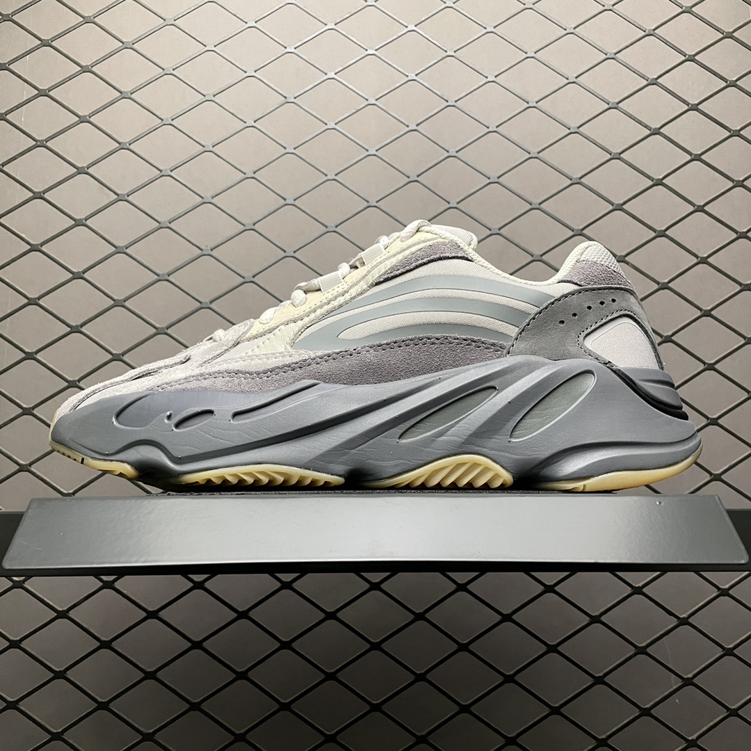 450 纯原版本 AD 阿迪 YEEZY 椰子 700V2 ”Tephra” 火山灰 FU7914 3M反光复古老爹鞋