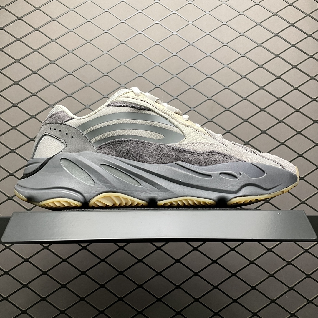 450 纯原版本 AD 阿迪 YEEZY 椰子 700V2 ”Tephra” 火山灰 FU7914 3M反光复古老爹鞋
