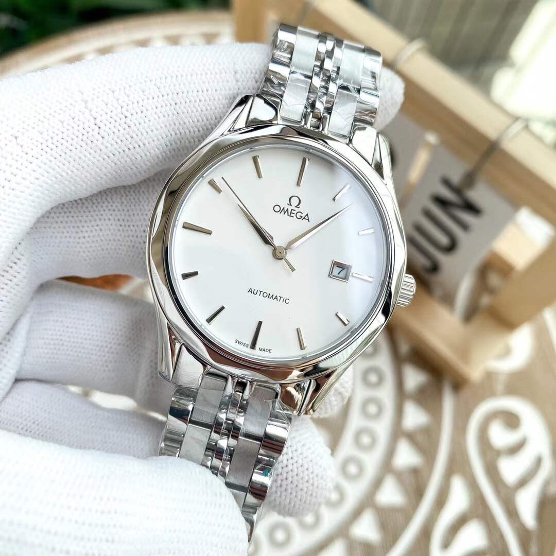 NO:726278,Omega - OMEGA re-engraved the most powerful Omega Die Fei series watch in history. The elegant and slim appearance, with simple and elegant design, captures every detail and perfectly interprets the classic charm of the original elegant business. [Details of the masterpiece] The size of the watch is 39.5 mm  It is polished and then rhodium-plated to ensure permanent luster and amazing temperament. [Details of the masterpiece] The Omega resistor LOGO on the plate is curved in place, and the edges are naturally chamfered. It seems small and exquisite, not worth mentioning, but in fact the craftsmanship is cumbersome and contains a lot of things. [Details of the masterpiece] The brushing process of the bottom cover is consistent with the original product, and the position and details of the embossed logo are the same.  The highest quality in the market [an innovative move] adopts a super stable movement, truly achieving zero repairs. Super waterproof performance, 100% waterproof, top-notch products, constant quality, omega19860909欧米茄-OMEGA复刻史上最强欧米茄蝶飞系列腕表.优雅纤薄的外表,搭配简约大方的设计,抓住每一个细节,完美诠释原装优雅商务的经典魅力.【神作细节】腕表尺寸39.5毫米X10毫米.字面刻度和指针全部继承原厂工艺,先精磨抛亮,再做镀铑处理,确保光泽永驻,气质惊人.【神作细节】盘中的欧米茄电阻LOGO弧度到位,边沿处倒角自然.看似小巧玲珑,不值一提,实则工艺繁琐,蕴含乾坤.【神作细节】底盖拉丝工艺和正品一致,浮雕Logo位置、细节 市场最高品质【创新之举】采用超级稳定的机芯,真正实现零返修.超强防水性能百分百防水 顶级出品 精品不断,,omega,Watch