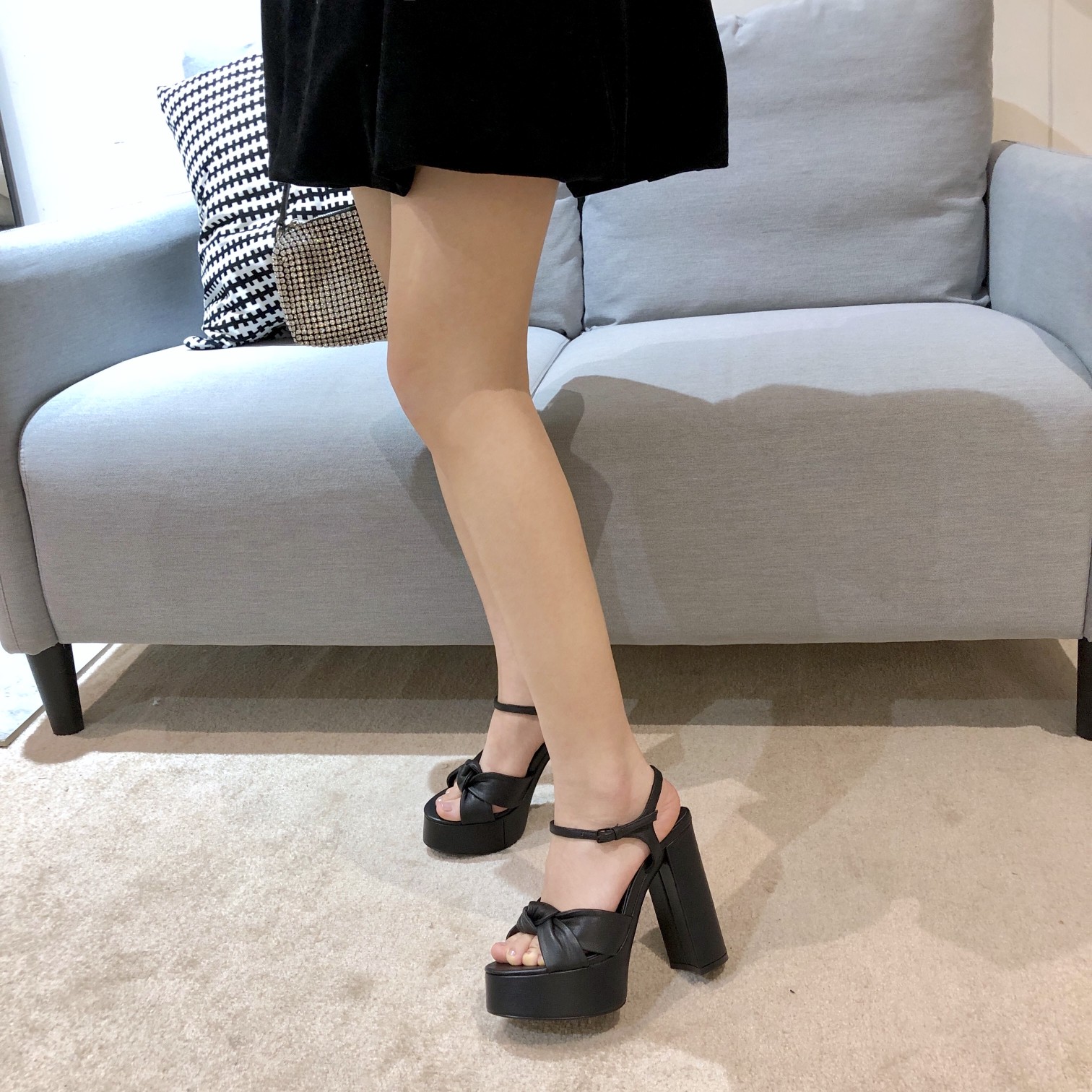 NO:248200,Model foot pictures, high heels sandals, sandals, high heels19860909模特上脚图,高跟鞋凉鞋,sandals,high heels,Women's Shoes
