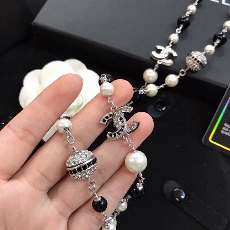 ｛小香｝独家新款💦💦💦四季百搭 Chanel 奢侈 珍珠 长链 毛衣链 【原单狠货】香奈儿经典款珍珠毛衣