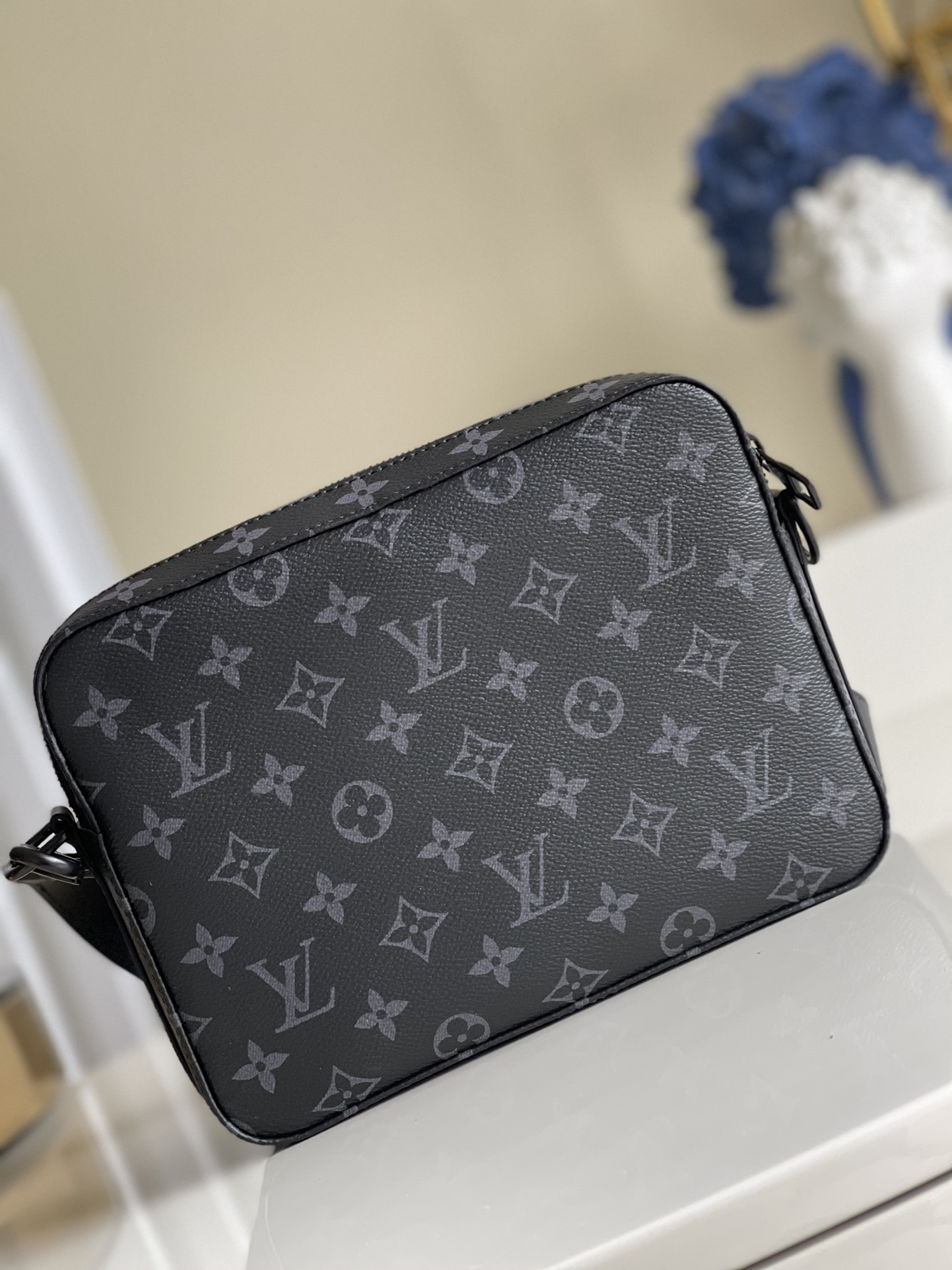 Louis Vuitton Haute Couture Classic Luxury Handbag Shoulder Crossbody 5