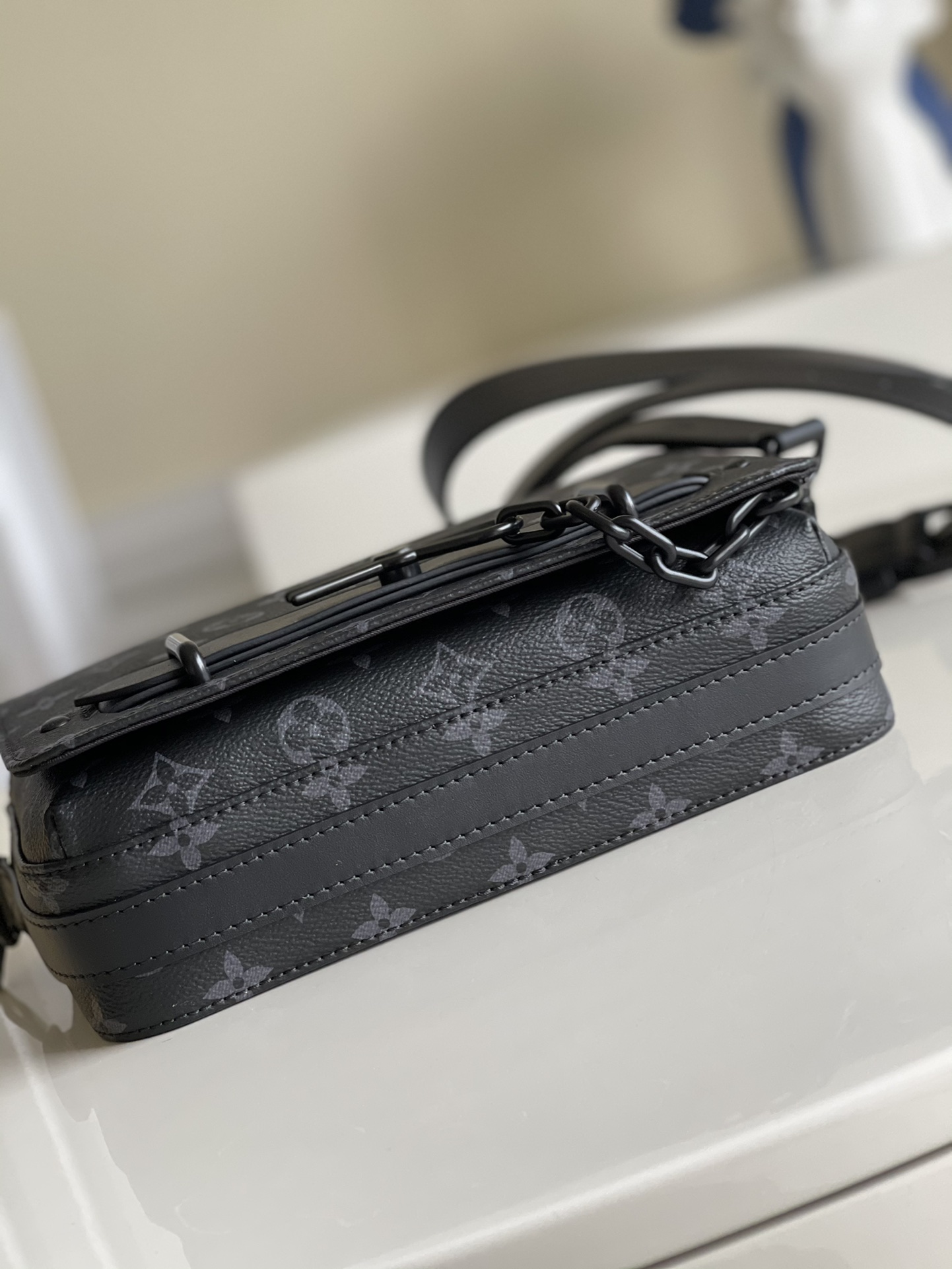 Louis Vuitton Haute Couture Classic Luxury Handbag Shoulder Crossbody 4