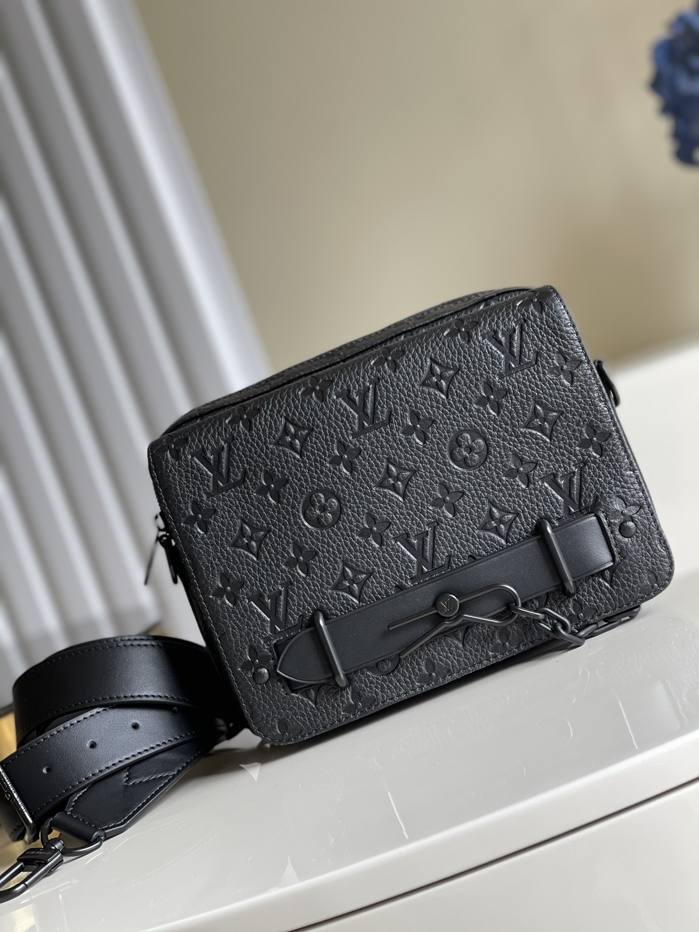 Louis Vuitton Haute Couture Classic Luxury Handbag Shoulder Crossbody 2