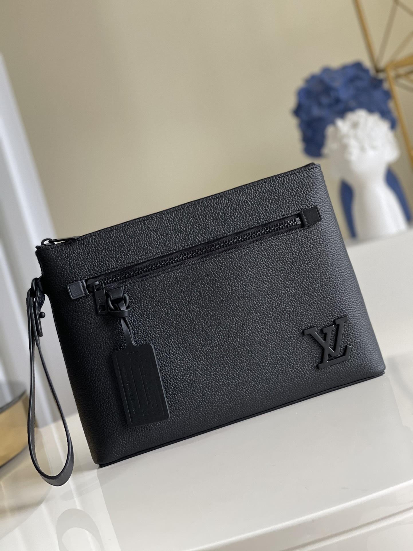 Louis Vuitton LV Aerogram 手包 M69837