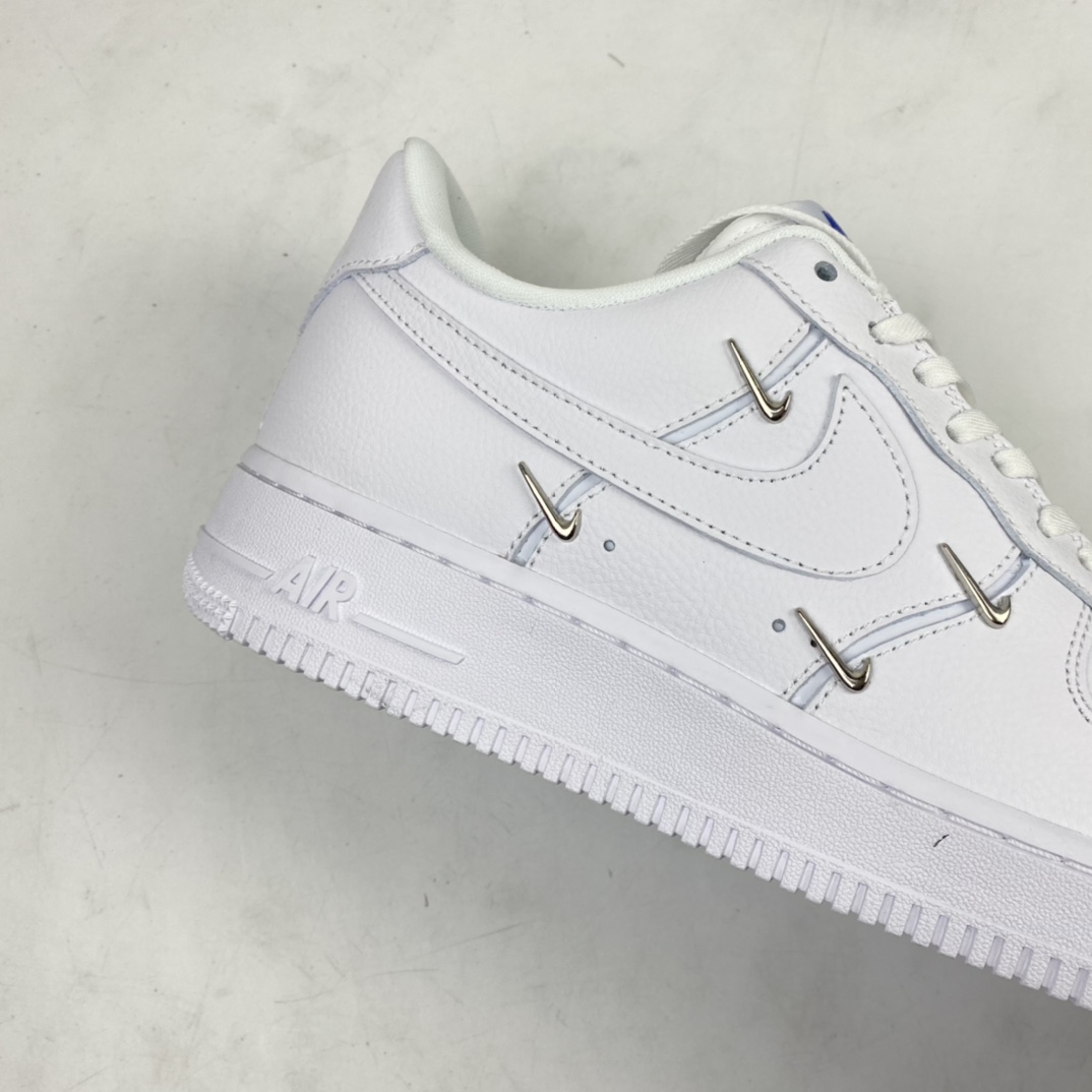 220 Nk Air Force 1’07 Low ”All white” 空军一号“联名小银勾”低帮休闲板鞋 CT1990-100