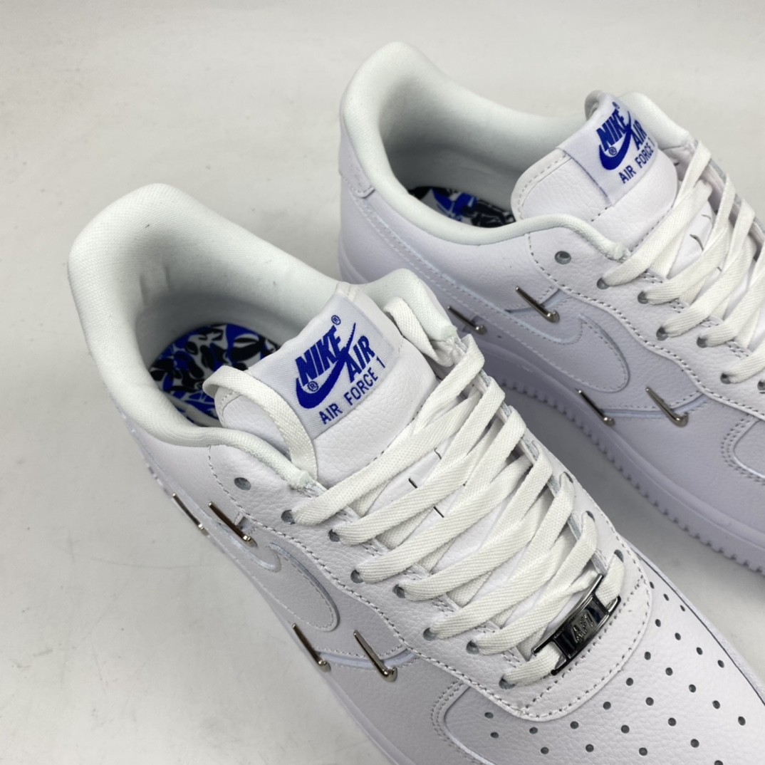 220 Nk Air Force 1’07 Low ”All white” 空军一号“联名小银勾”低帮休闲板鞋 CT1990-100