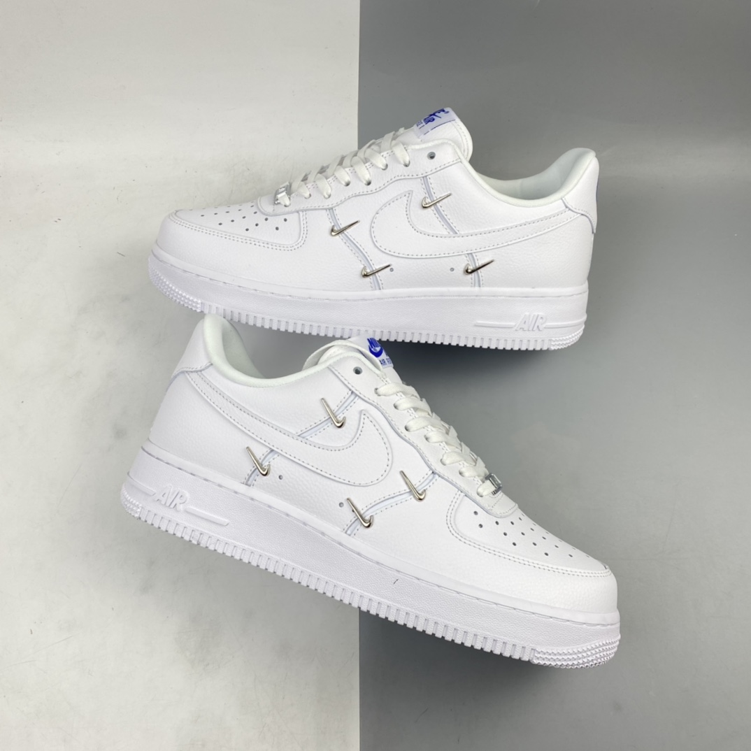 220 Nk Air Force 1’07 Low ”All white” 空军一号“联名小银勾”低帮休闲板鞋 CT1990-100