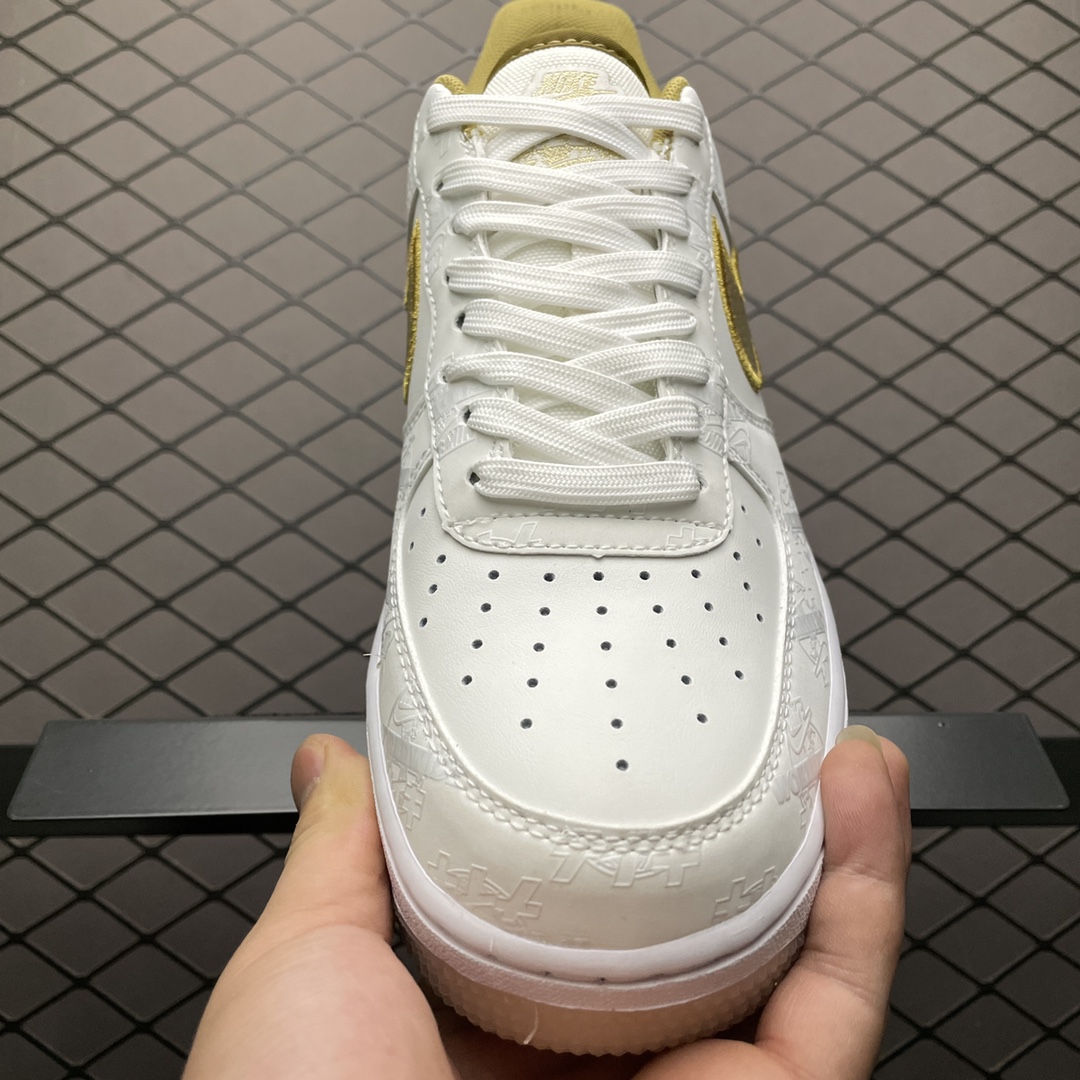 240 NK Air Force 1 空军一号低帮休闲运动板鞋 DA1343-170