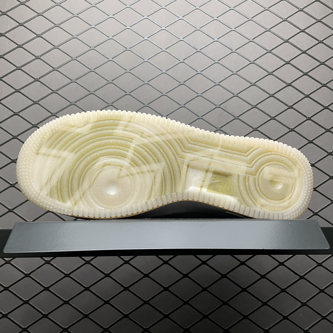 240 NK Air Force 1 空军一号低帮休闲运动板鞋 DA1343-170