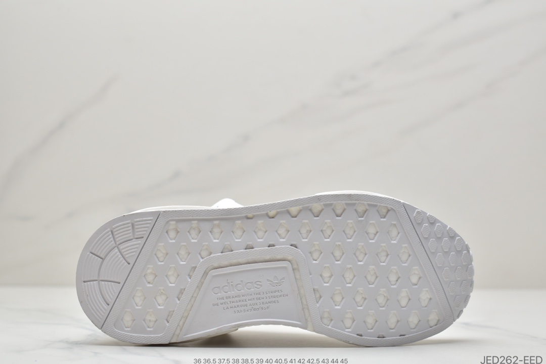 150 阿迪达斯Adidas NMD R1系列 原进装口Boost原料 高密度性弹针织  FW7568