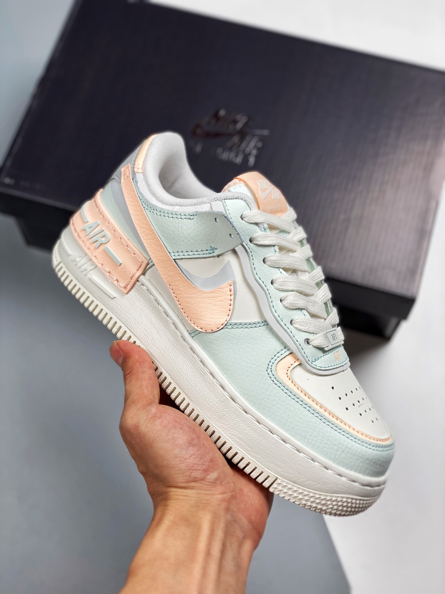Air Force 1 Shadow azul claro y rosa, zapatilla de skate ligera de caña baja con aumento de altura, "macaron empalmado"…