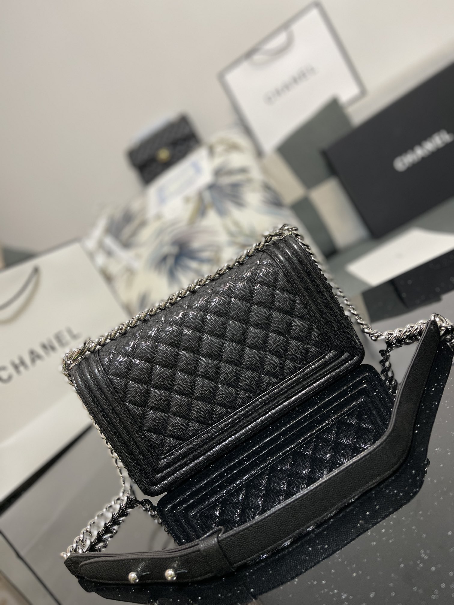 Chanel Le Boy Flap Bag, 9.8 Inches, Quilted Leather with Ruthenium Hardware 3 i1617085871 9526 1
