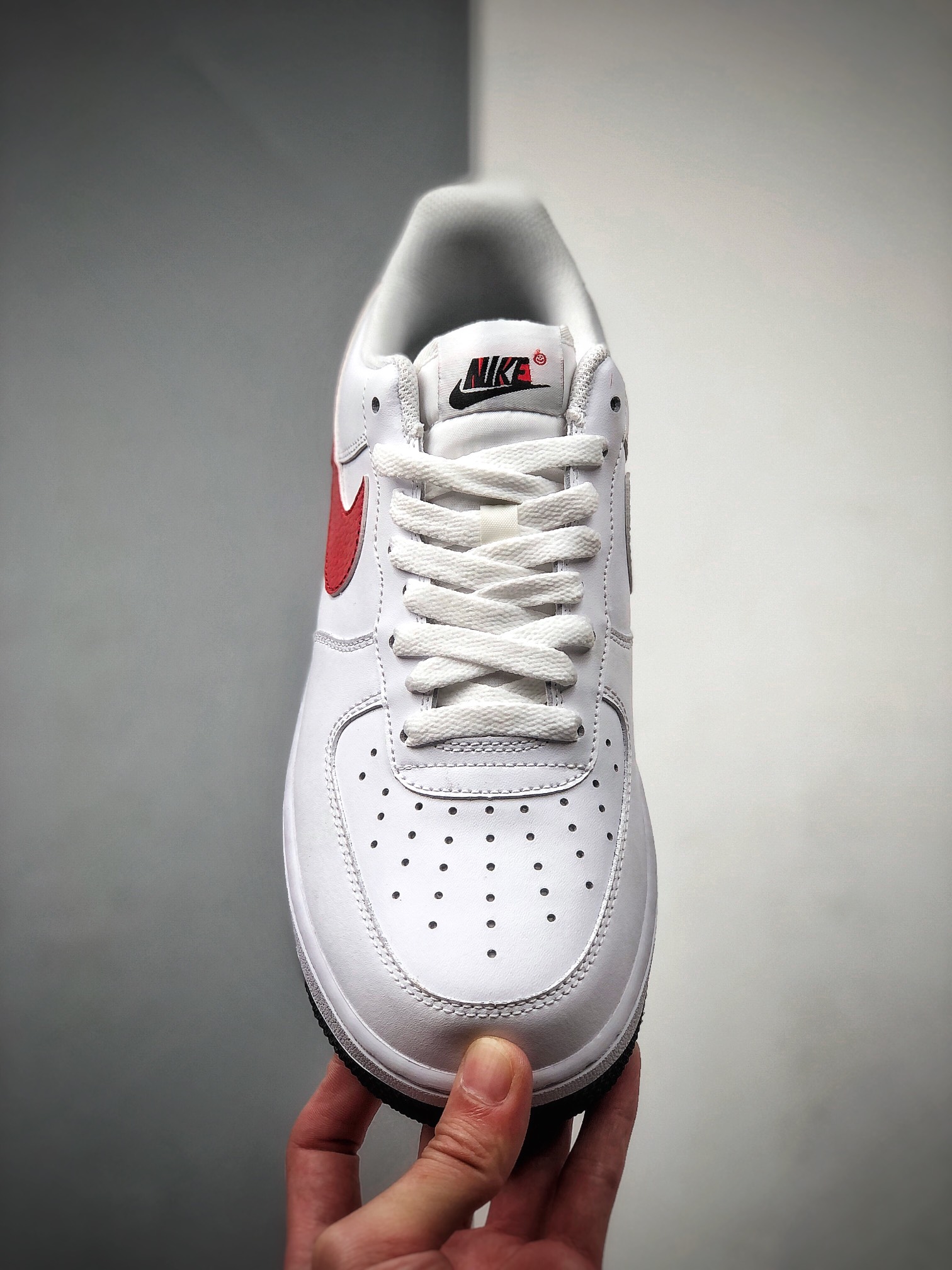 180 NIKE FORCE空军一号运动休闲板鞋 CT2816-100