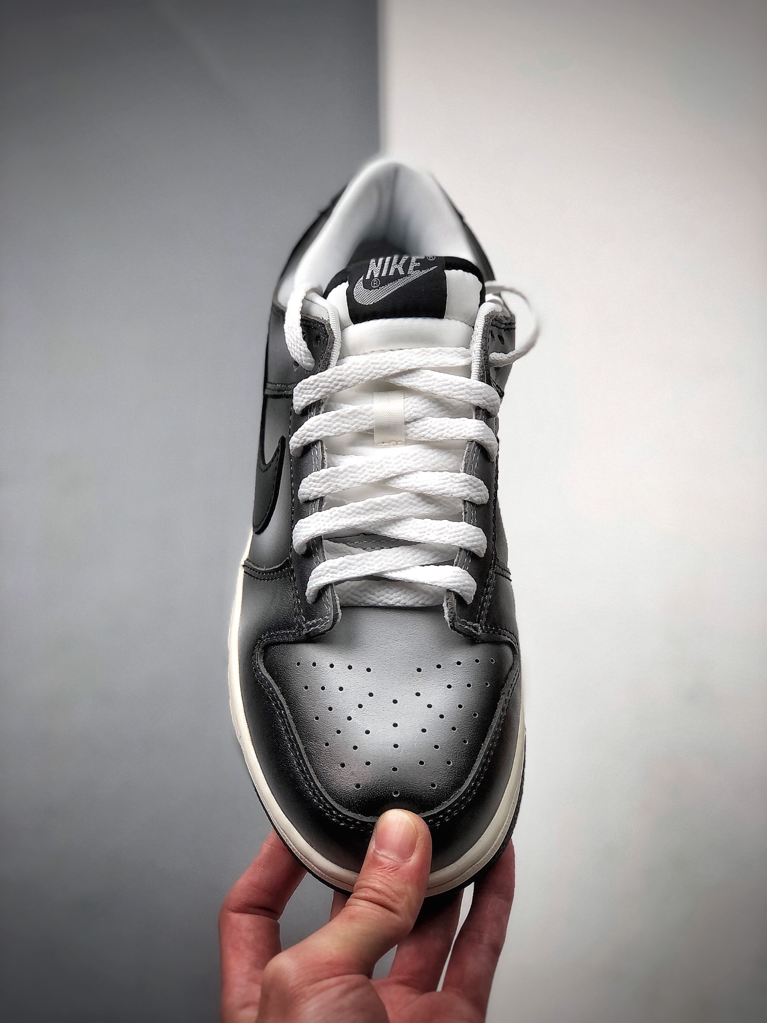 350  Nike Dunk LOW HAZE 黑灰 DUNK SB”全称是DUNK LOW(HI) PRO SB 306793-101