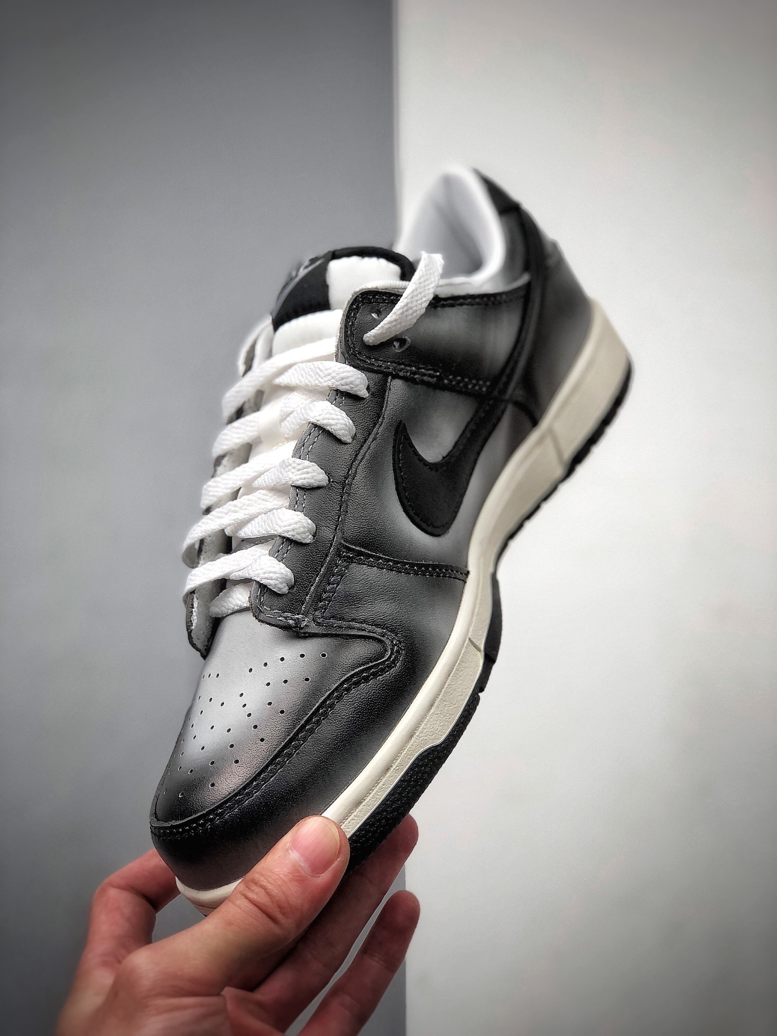 350  Nike Dunk LOW HAZE 黑灰 DUNK SB”全称是DUNK LOW(HI) PRO SB 306793-101