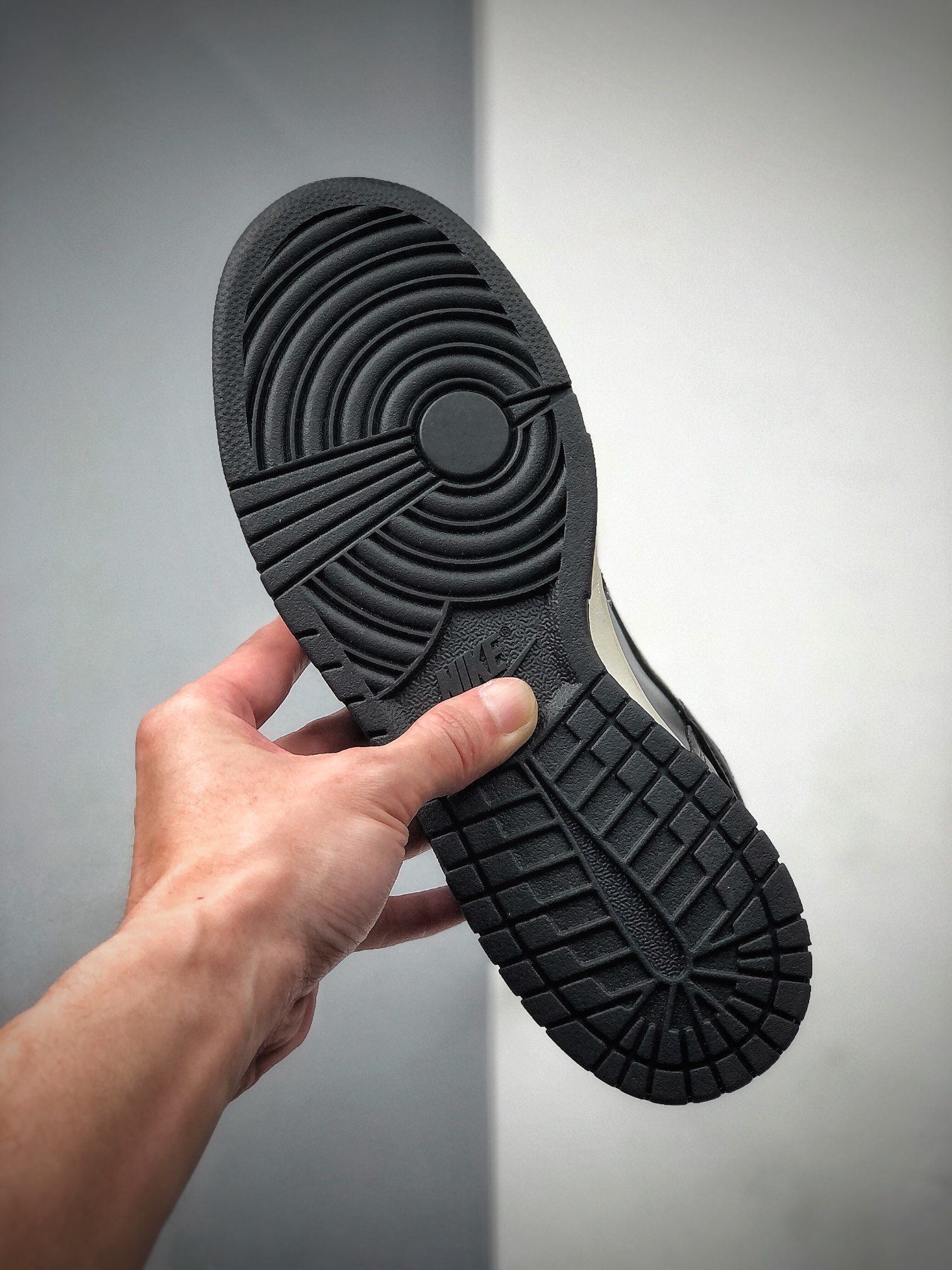 350  Nike Dunk LOW HAZE 黑灰 DUNK SB”全称是DUNK LOW(HI) PRO SB 306793-101