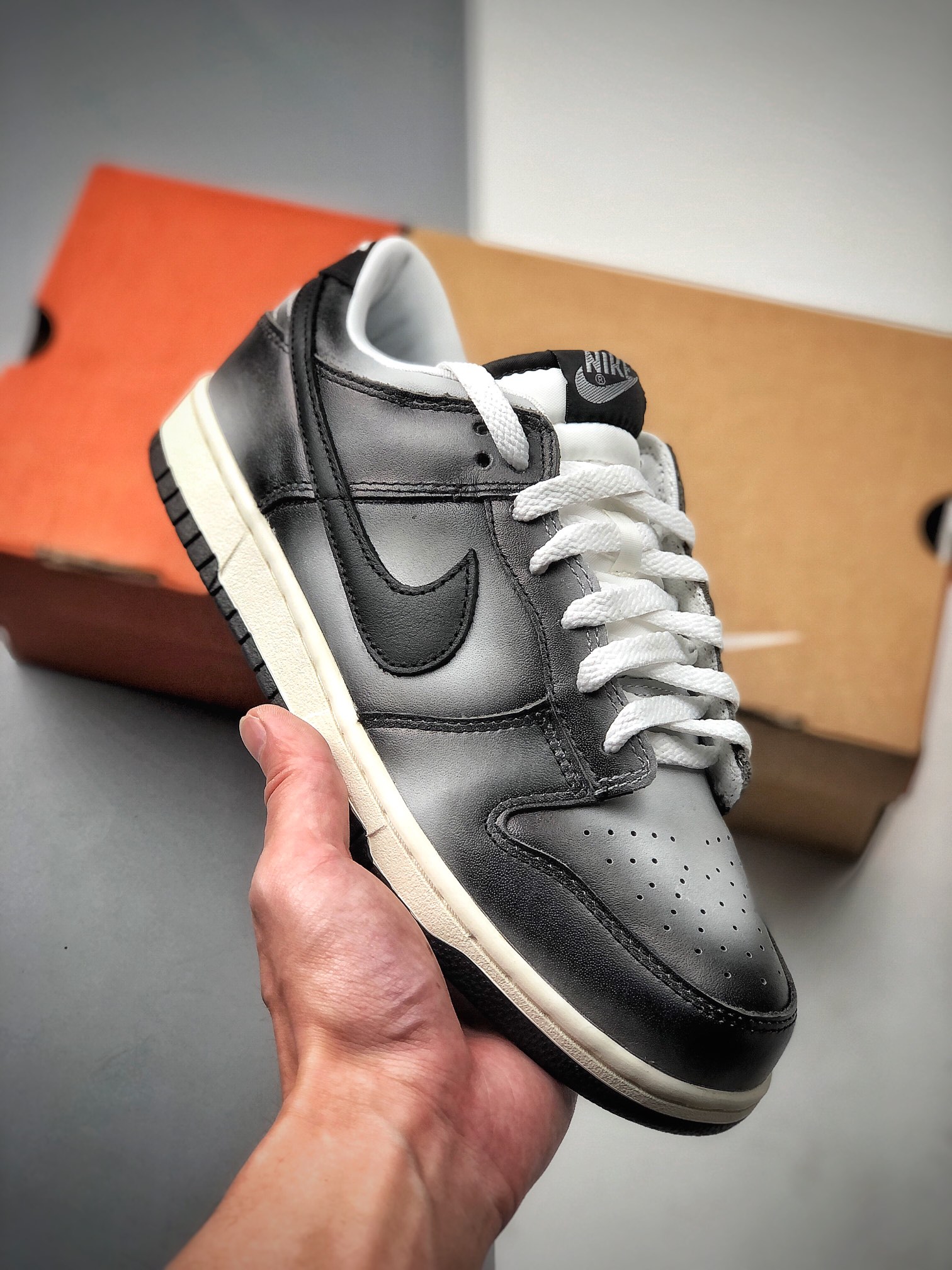 350  Nike Dunk LOW HAZE 黑灰 DUNK SB”全称是DUNK LOW(HI) PRO SB 306793-101
