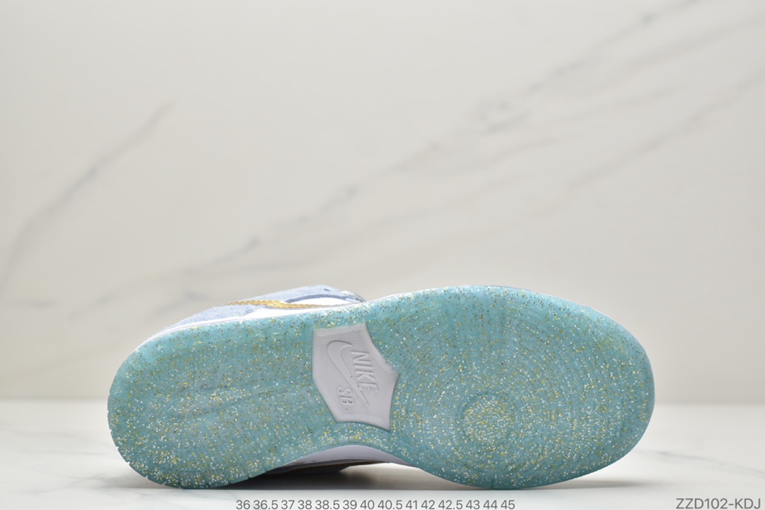 250 耐克Sean Cliver x Nike SB Dunk Low ”Holiday Special” 冰雪奇缘蓝色情人节 DC9936-100