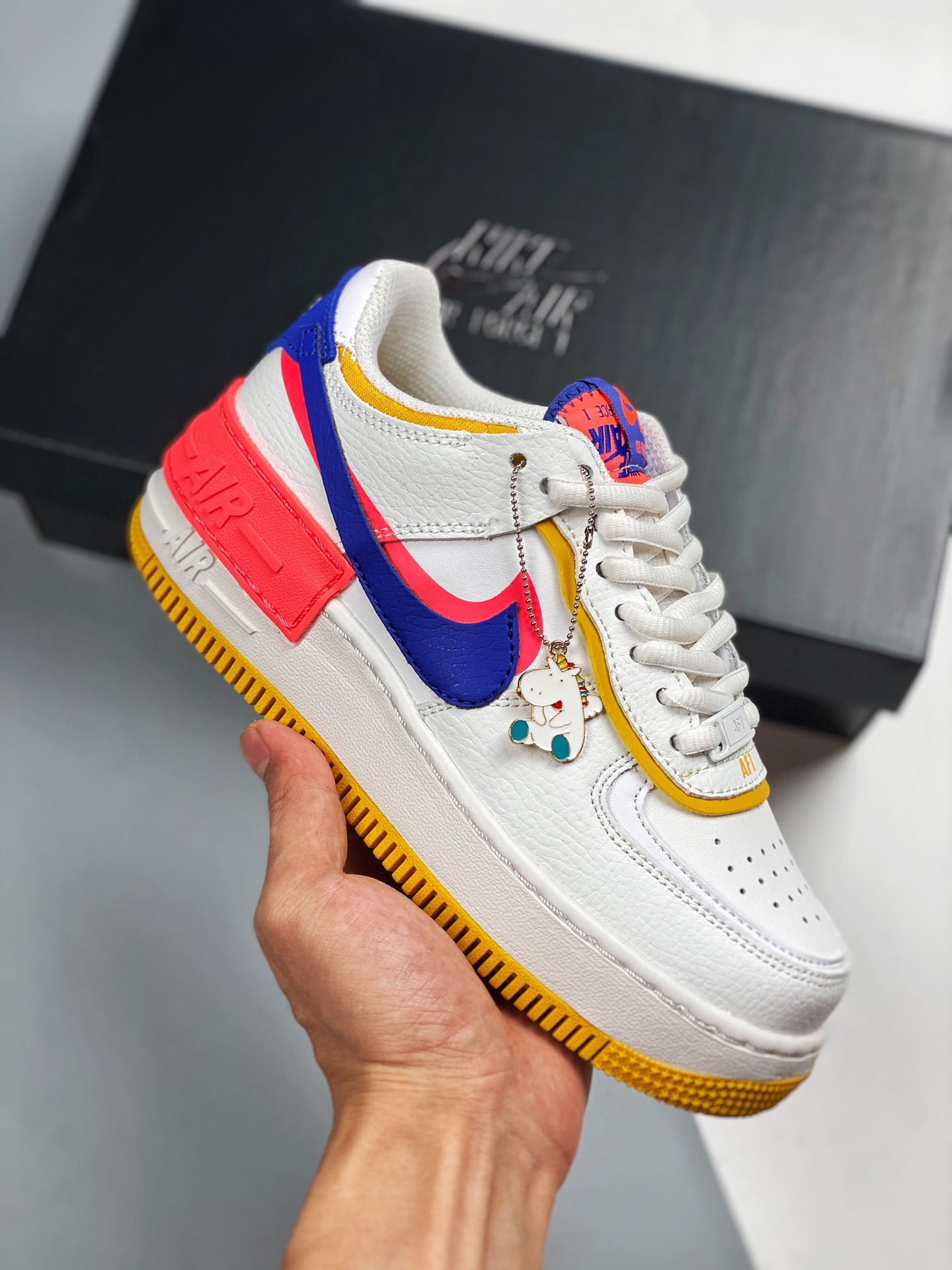 Air Force 1 Shadow blanco y rojo, zapatilla de skate ligera de caña baja con aumento de altura, "macaron empalmado", nu…