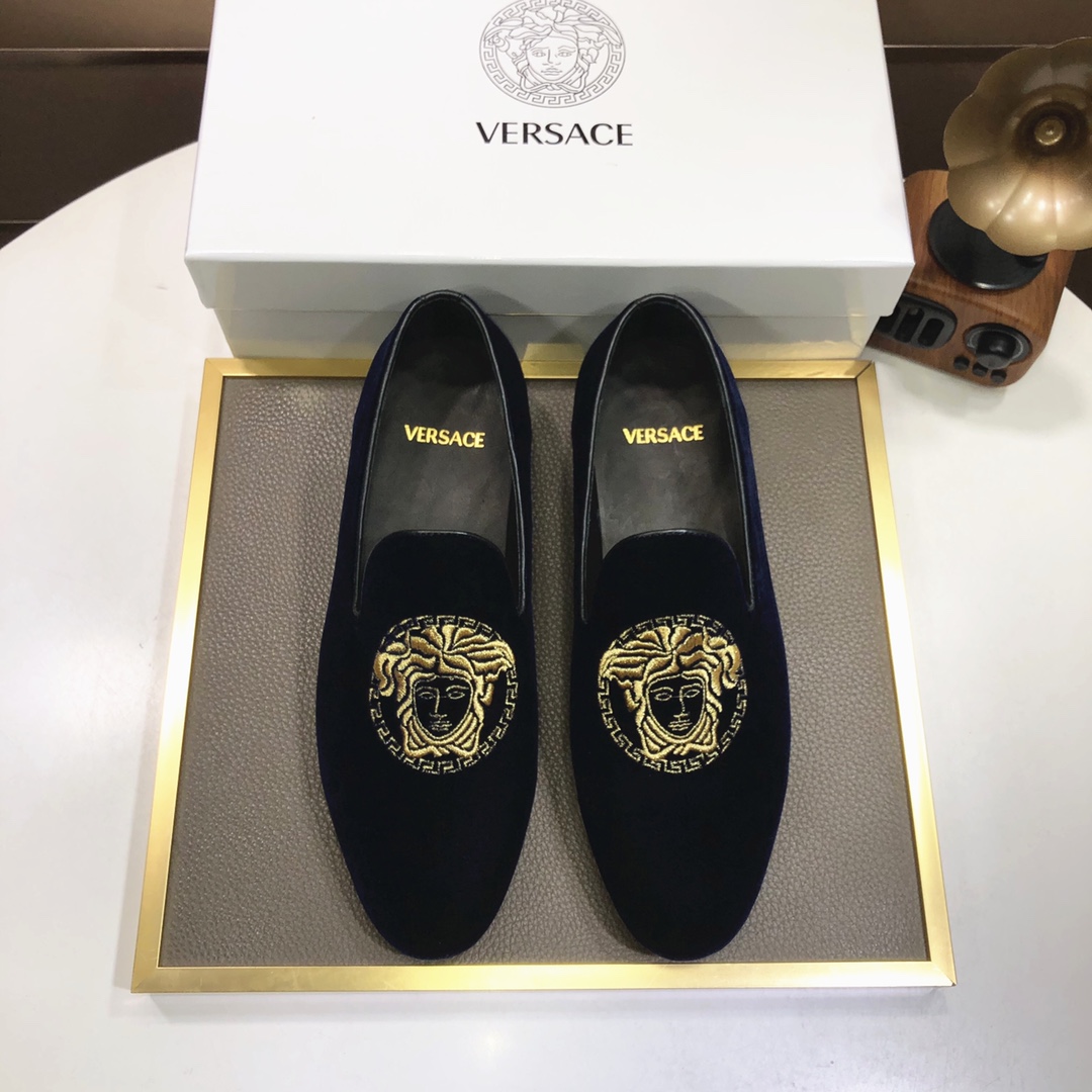 J0 范思哲全牛里🍀范思哲专柜同步上市， 男鞋、😘面料精选进口丝光牛皮，全牛皮内里 🏿原版开模防滑橡胶大底，精美线条、简约大气