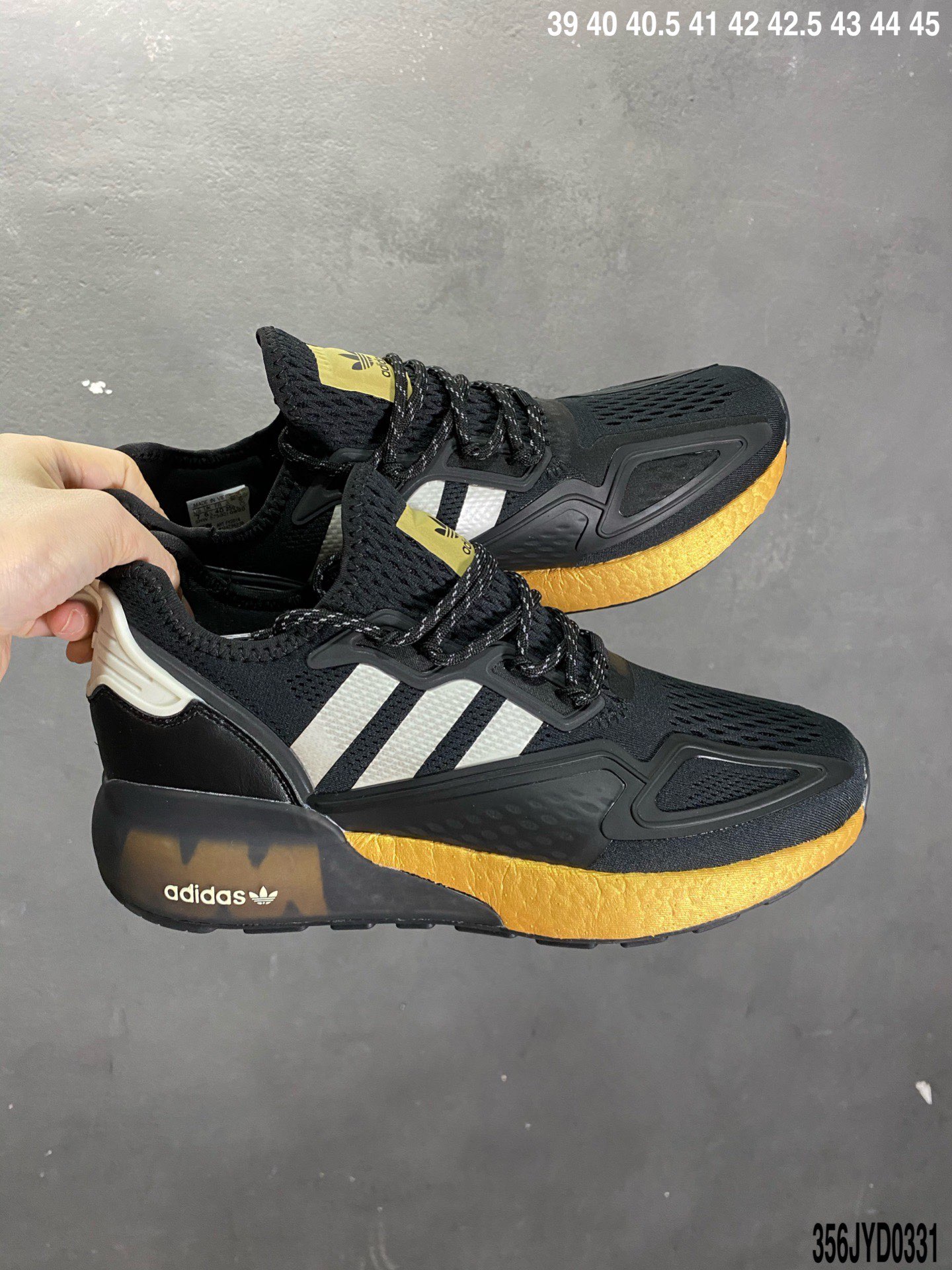 170.缓震跑鞋 易烊千玺同款 Adidas Originals ZX 2K Boost 全新爆米花缓震休闲运动跑鞋FZ3323