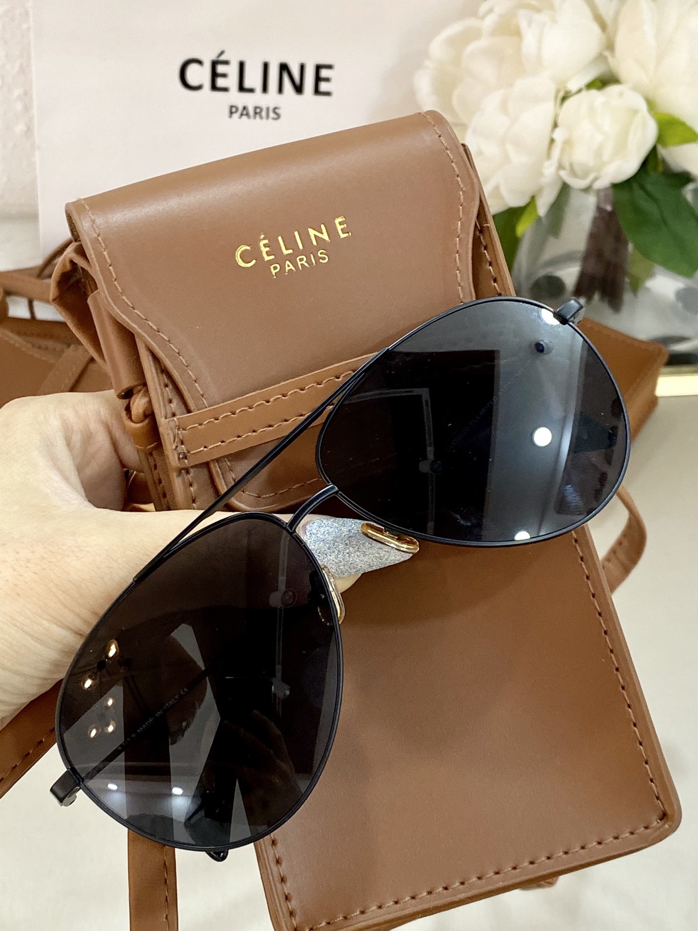  Aviator sunglasses
ToP quality 
Celin*
MODCL40062 
