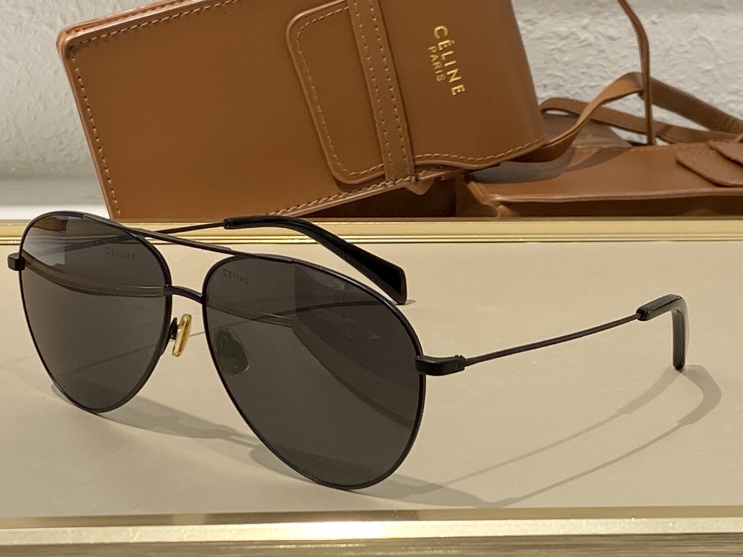  Aviator sunglasses
ToP quality 
Celin*
MODCL40062 
