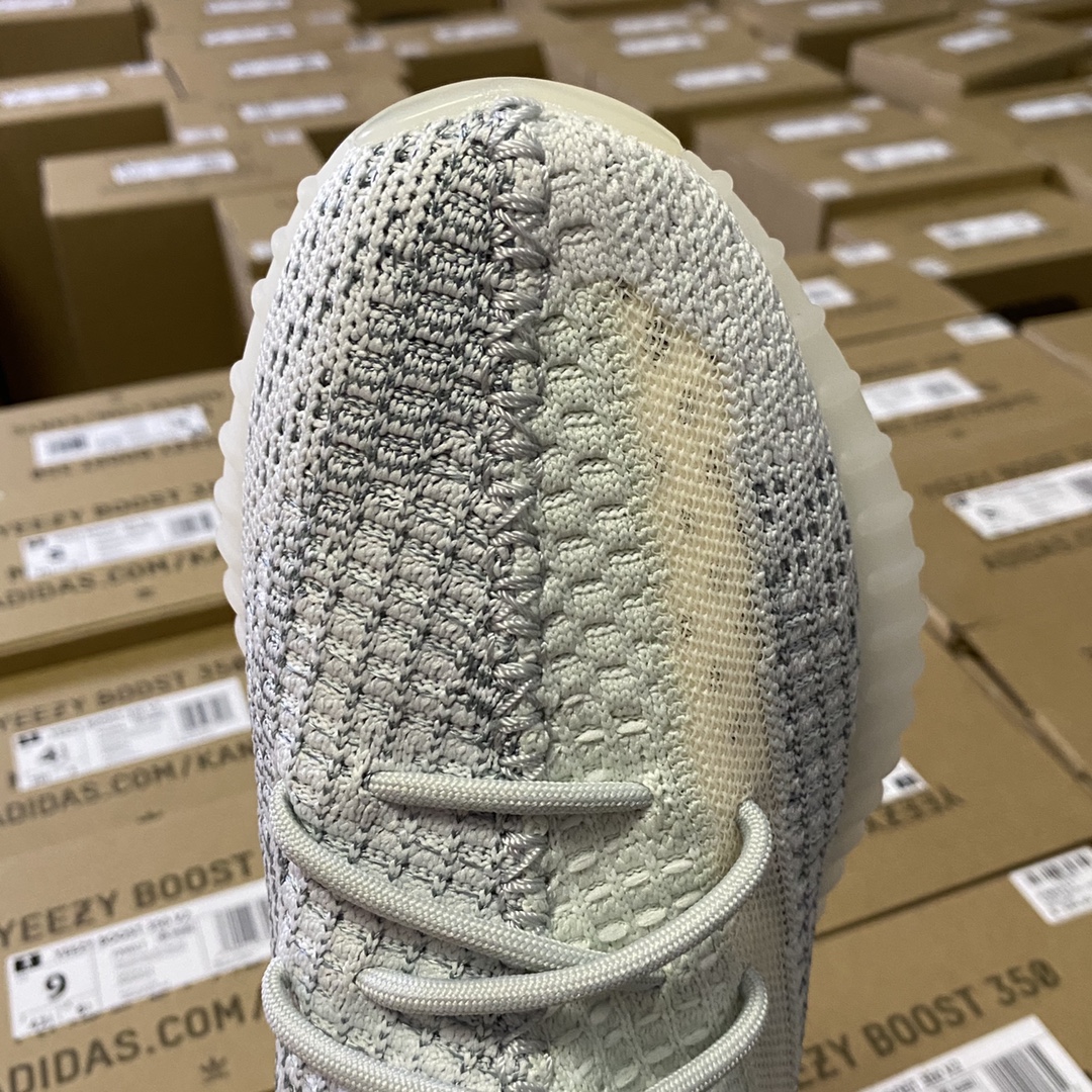 Yeezy350冰蓝满天星尺码36-