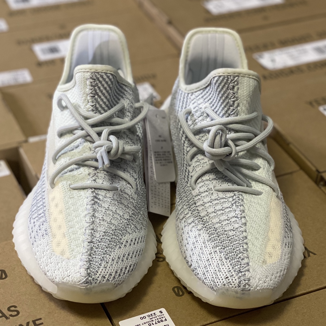 Yeezy350冰蓝满天星尺码36-