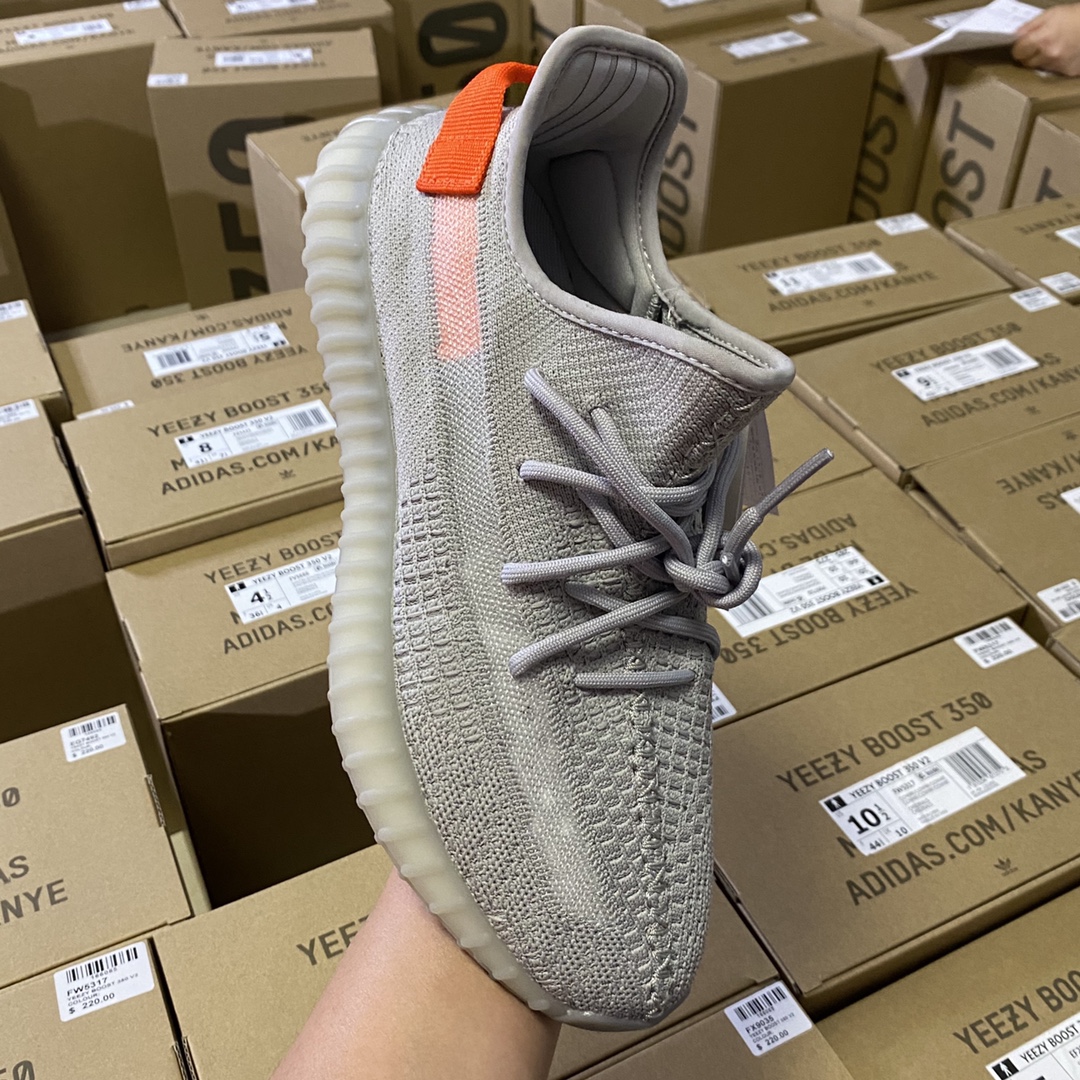 Yeezy350尾灯尺码36-48总