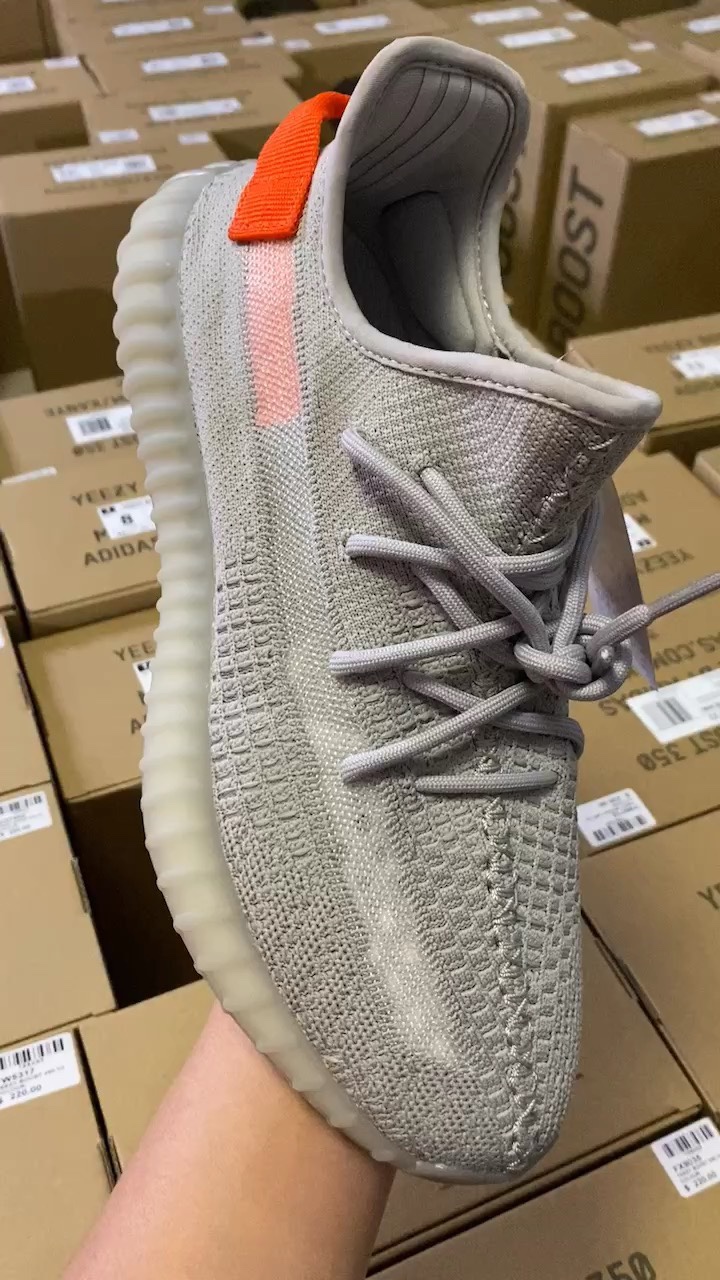 Yeezy350尾灯尺码36-48总