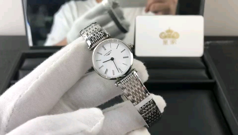 Longines 皇家 浪琴嘉岚系列全白色超薄女表视频欣赏